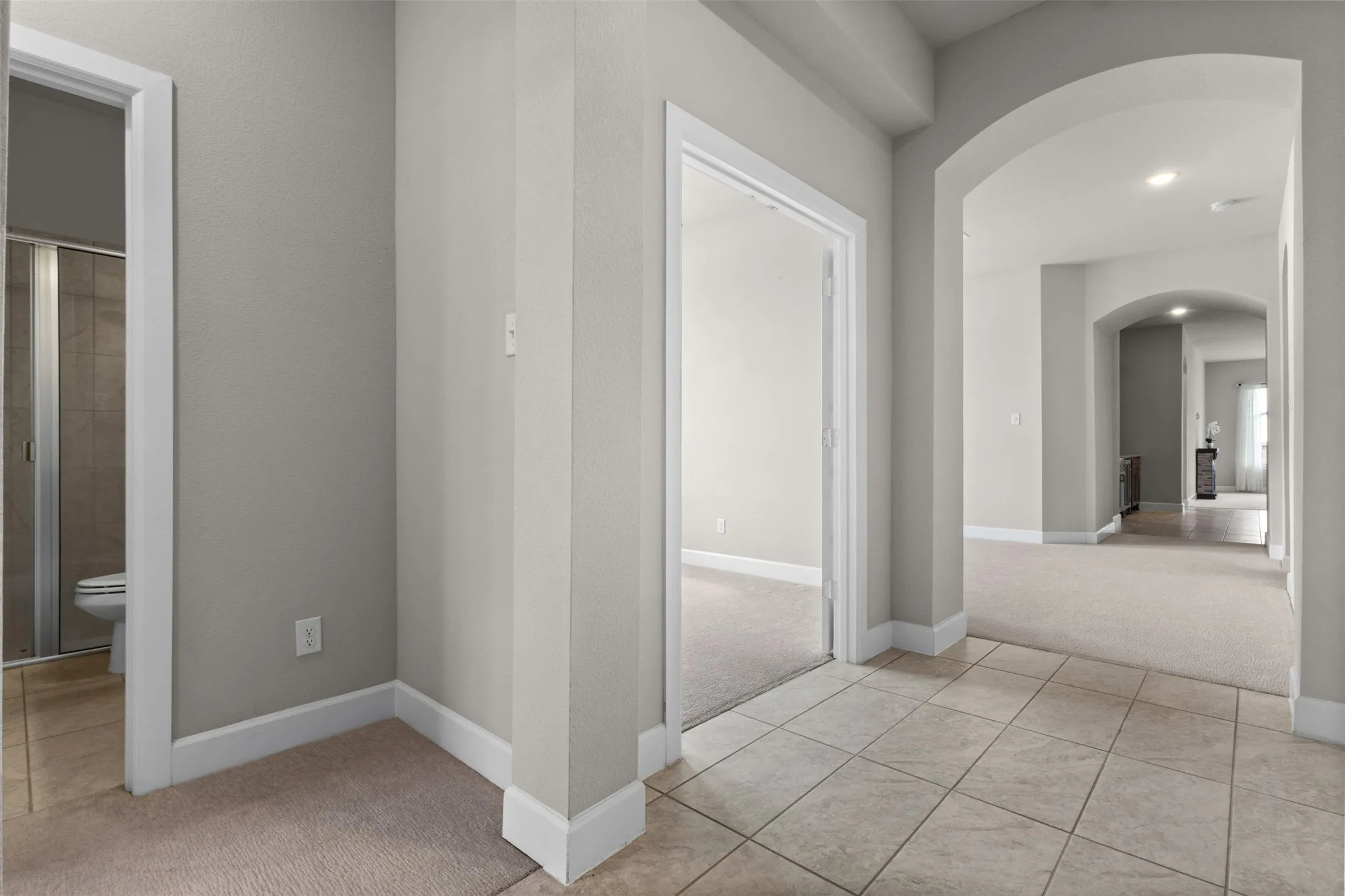 Single Family Residence For Rent in Johnson County , 2900 Bluff Creek Drive, Mansfield, Texas 76063, 4 Bedroom, 3 Bathroom, 2 Garage spaces, 2,430 Sqft, built in 2021, mls#21358312, Real Estate Agent in Mansfield, Homes For Rent in Johnson county, Homes For Rent in Mansfield, Realtor in Mansfield Texas, Real Estate Brokerage Independent Realty Texas, Luminita Cordes Realtor