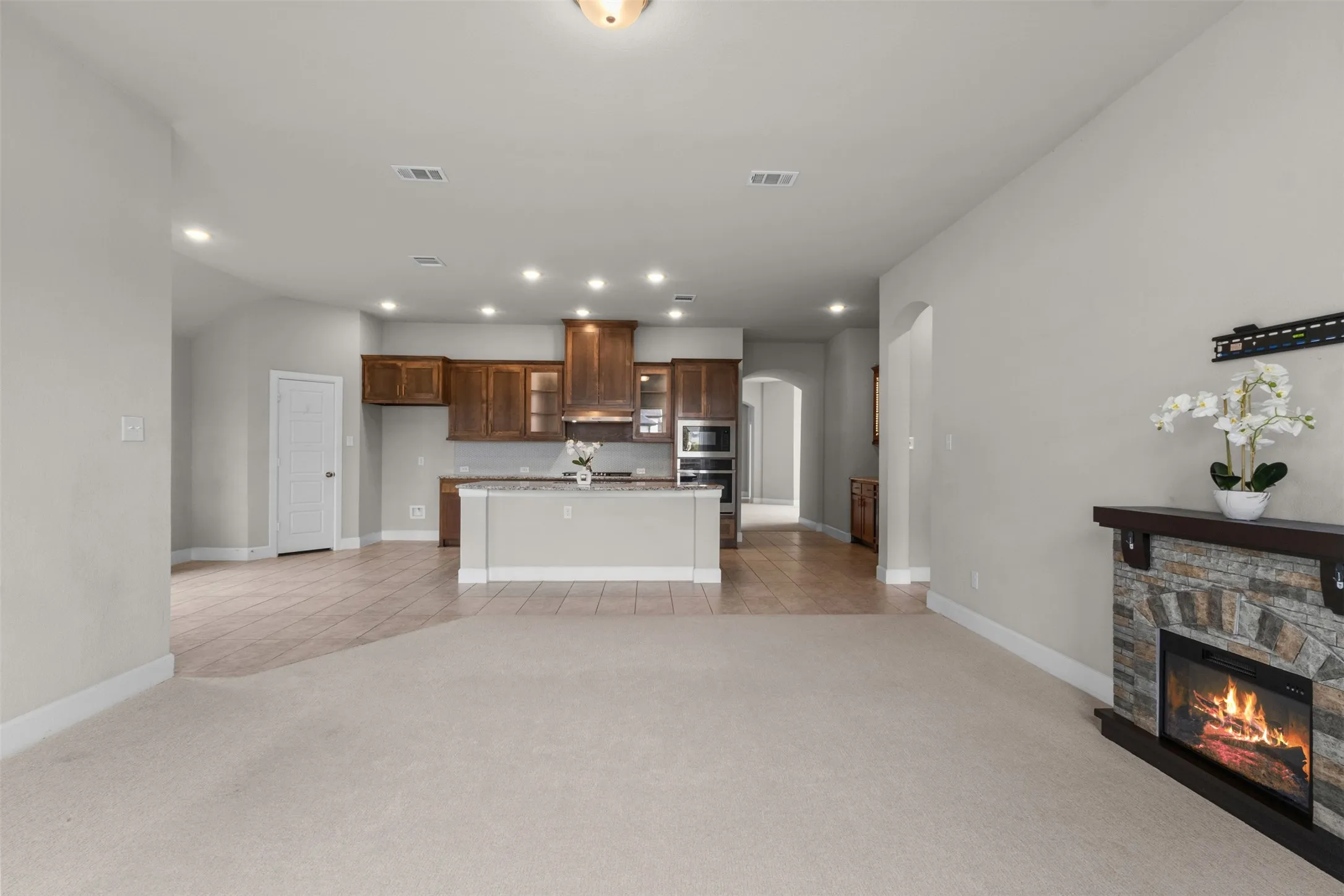 Single Family Residence For Rent in Johnson County , 2900 Bluff Creek Drive, Mansfield, Texas 76063, 4 Bedroom, 3 Bathroom, 2 Garage spaces, 2,430 Sqft, built in 2021, mls#21358312, Real Estate Agent in Mansfield, Homes For Rent in Johnson county, Homes For Rent in Mansfield, Realtor in Mansfield Texas, Real Estate Brokerage Independent Realty Texas, Luminita Cordes Realtor