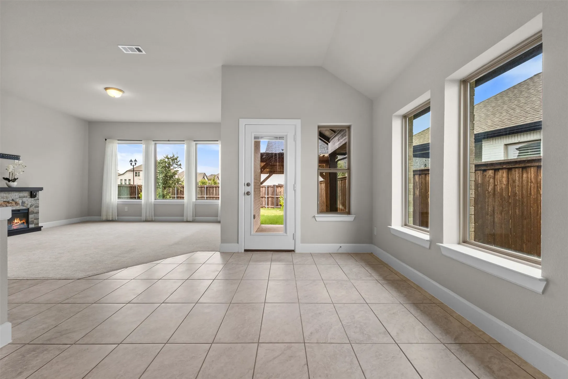 Single Family Residence For Rent in Johnson County , 2900 Bluff Creek Drive, Mansfield, Texas 76063, 4 Bedroom, 3 Bathroom, 2 Garage spaces, 2,430 Sqft, built in 2021, mls#21358312, Real Estate Agent in Mansfield, Homes For Rent in Johnson county, Homes For Rent in Mansfield, Realtor in Mansfield Texas, Real Estate Brokerage Independent Realty Texas, Luminita Cordes Realtor