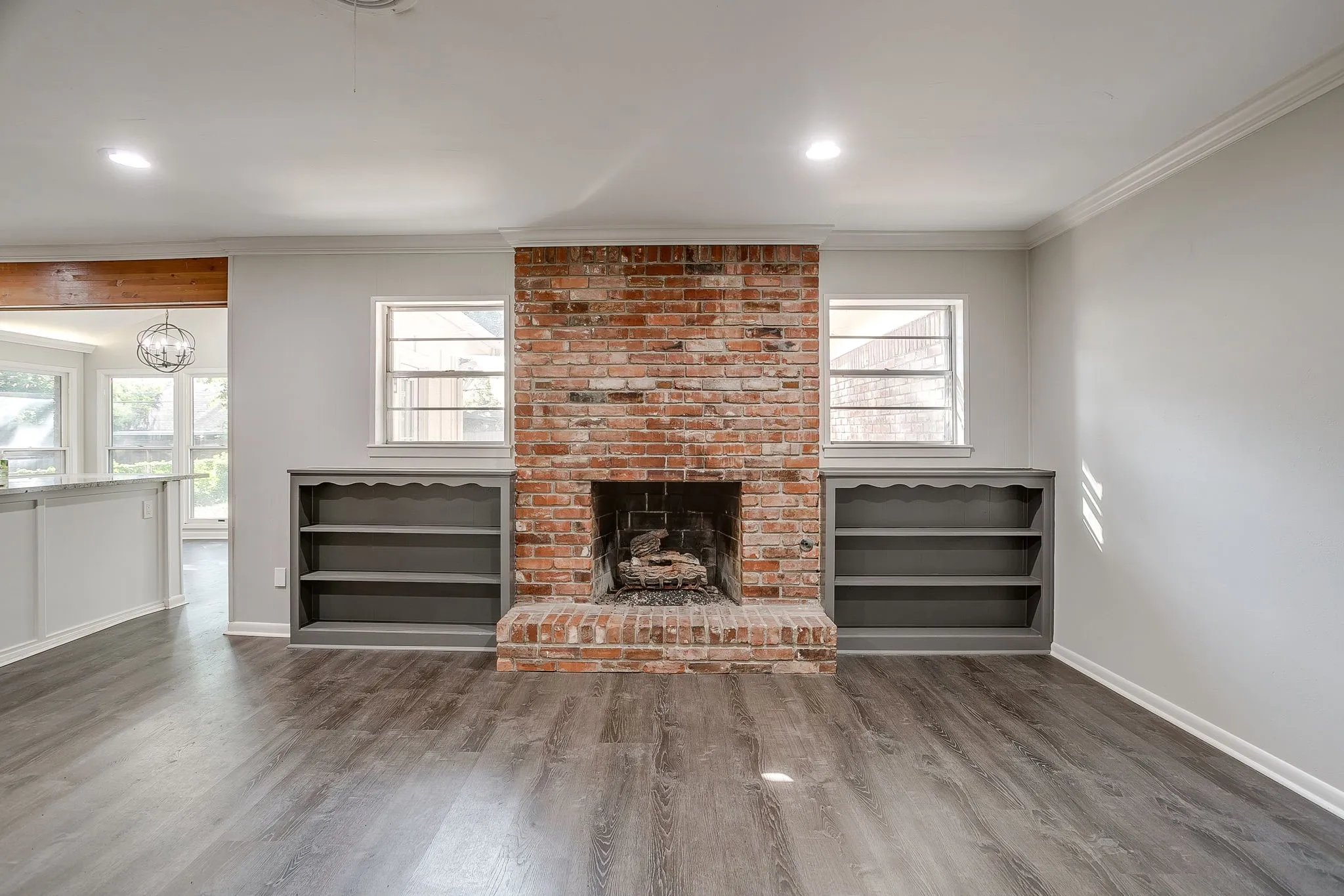 Single Family Residence For Sale in Tarrant County , 5817 Trail Lake Drive, Fort Worth, Texas 76133, 3 Bedroom, 2 Bathroom, 2 Garage spaces, 1,976 Sqft, built in 1958, mls#21349806, Real Estate Agent in Fort Worth, Homes For Sale in Tarrant county, Homes For Sale in Fort Worth, Realtor in Fort Worth Texas, Real Estate Brokerage Independent Realty Texas, Luminita Cordes Realtor