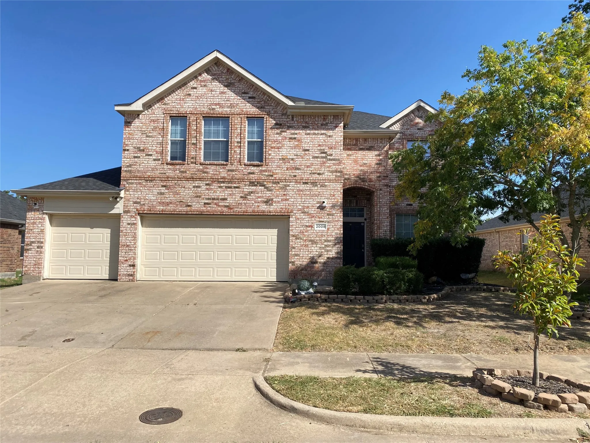 Single Family Residence For Sale in Kaufman County , 2008 Cooper Ridge Lane, Forney, Texas 75126, 3 Bedroom, 3 Bathroom, 3 Garage spaces, 2,349 Sqft, built in 2006, Price $260,000, mls#21358313, Real Estate Agent in Forney, Homes For Sale in Kaufman county, Homes For Sale in Forney, Realtor in Forney Texas, Real Estate Brokerage Independent Realty Texas, Luminita Cordes Realtor