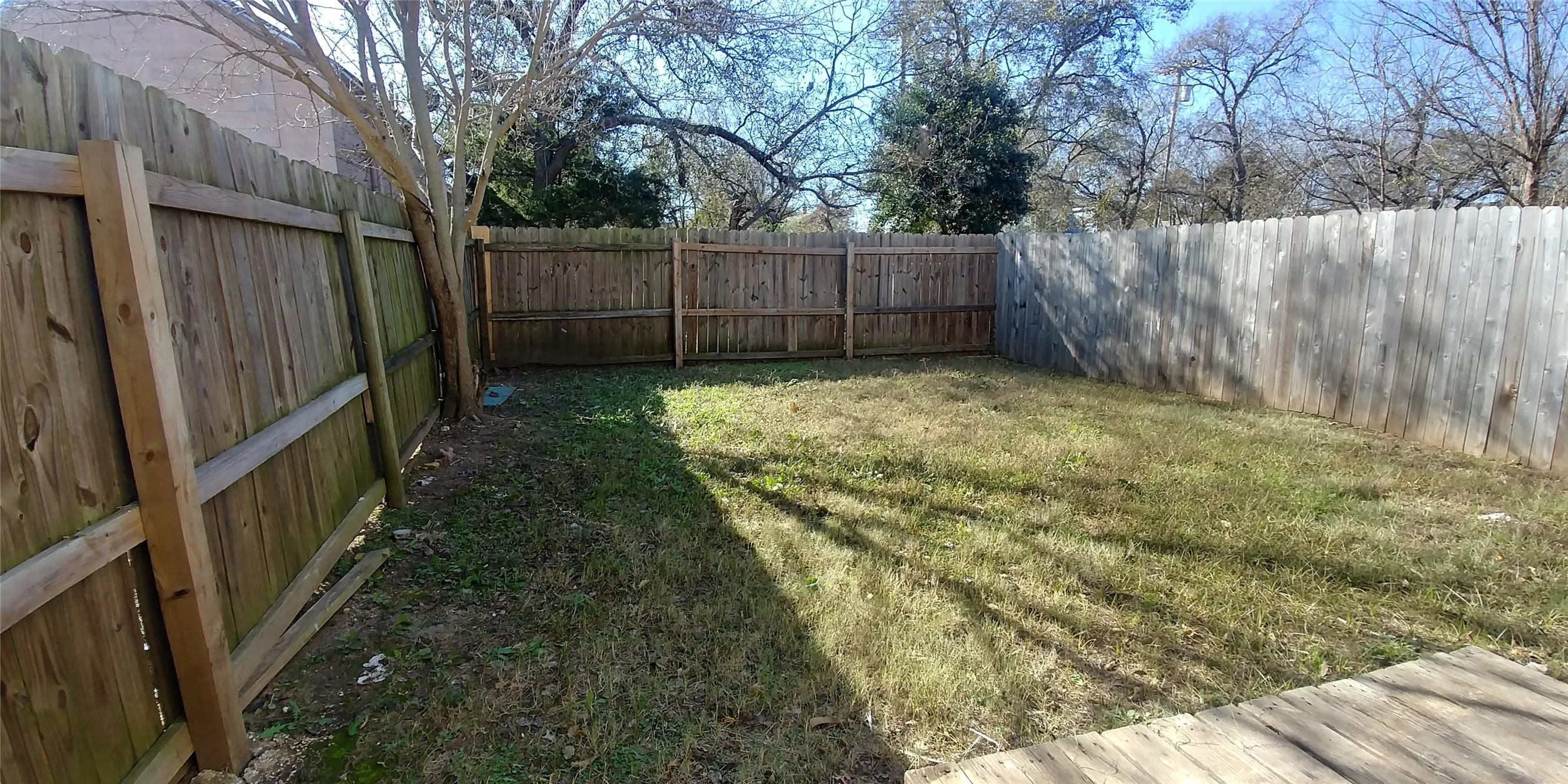 Duplex For Rent in Grayson County , 404 N Cleveland Avenue, Sherman, Texas 75090, 3 Bedroom, 3 Bathroom, 1 Garage spaces, 1,282 Sqft, built in 2006, mls#21357695, Real Estate Agent in Sherman, Homes For Rent in Grayson county, Homes For Rent in Sherman, Realtor in Sherman Texas, Real Estate Brokerage Independent Realty Texas, Luminita Cordes Realtor