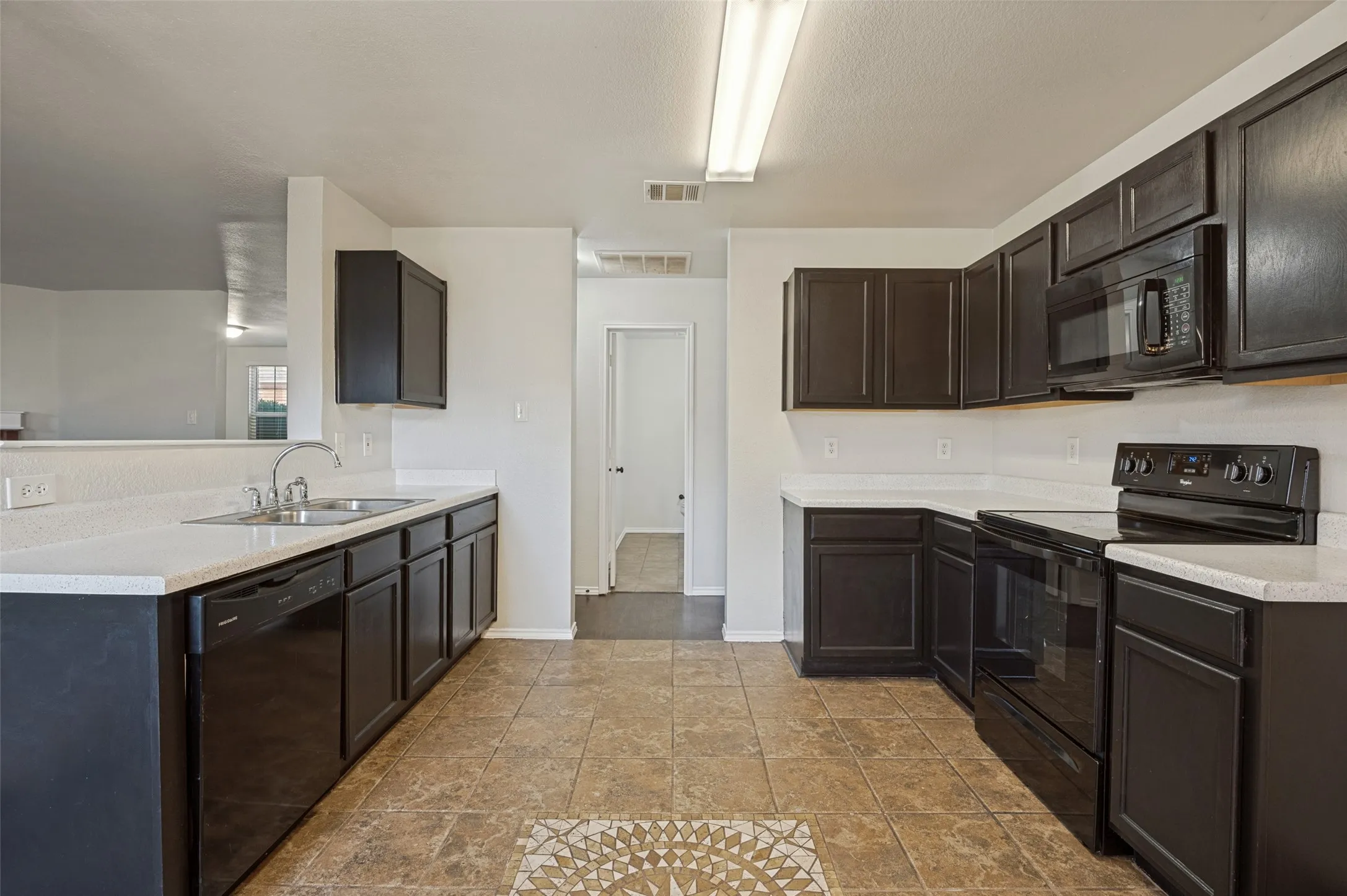 Single Family Residence For Sale in Dallas County , 1030 April Showers Lane, Lancaster, Texas 75134, 3 Bedroom, 3 Bathroom, 2 Garage spaces, 2,771 Sqft, built in 2005, mls#21358152, Real Estate Agent in Lancaster, Homes For Sale in Dallas county, Homes For Sale in Lancaster, Realtor in Lancaster Texas, Real Estate Brokerage Independent Realty Texas, Luminita Cordes Realtor