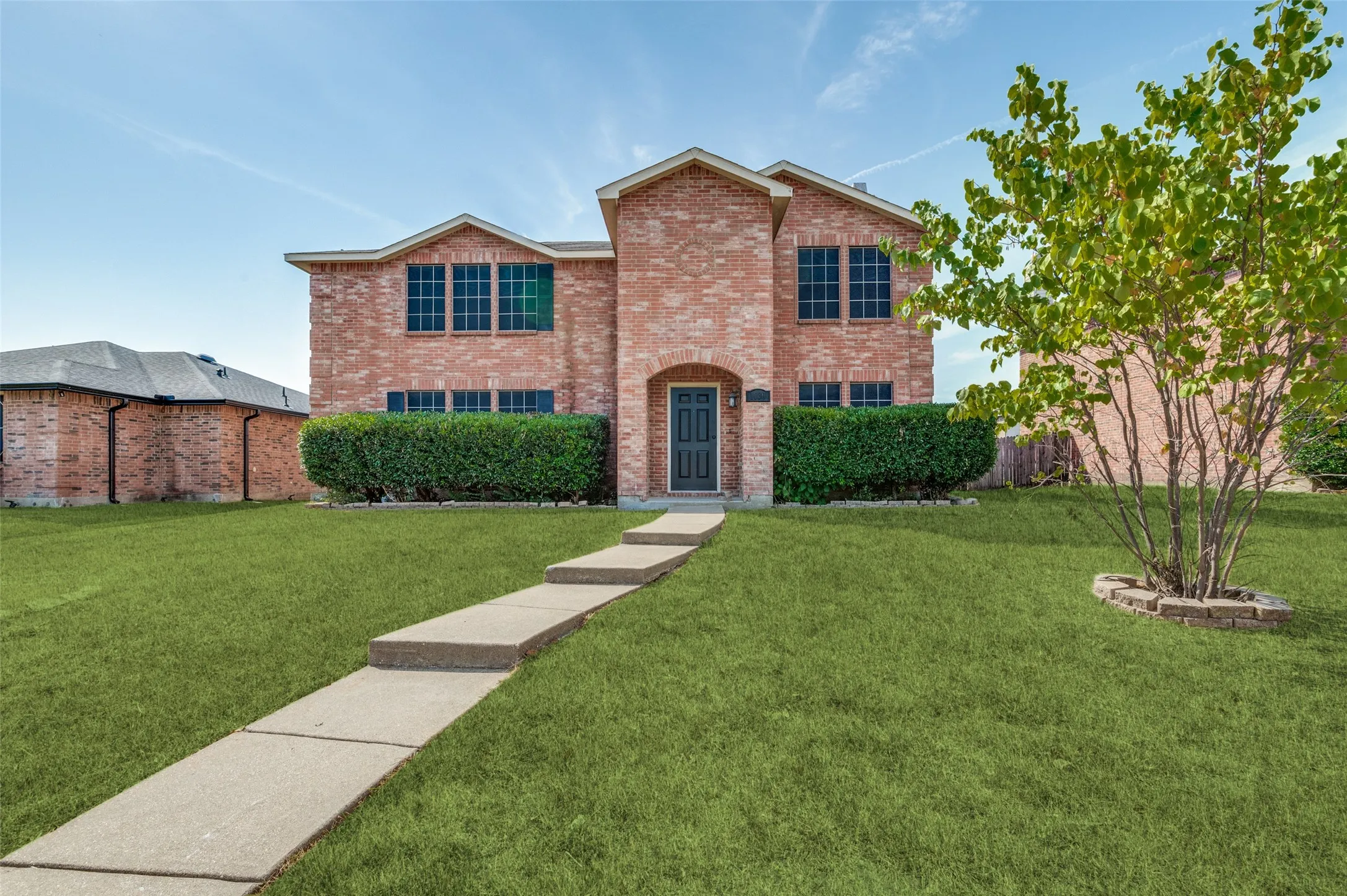 Single Family Residence For Sale in Dallas County , 1030 April Showers Lane, Lancaster, Texas 75134, 3 Bedroom, 3 Bathroom, 2 Garage spaces, 2,771 Sqft, built in 2005, mls#21358152, Real Estate Agent in Lancaster, Homes For Sale in Dallas county, Homes For Sale in Lancaster, Realtor in Lancaster Texas, Real Estate Brokerage Independent Realty Texas, Luminita Cordes Realtor
