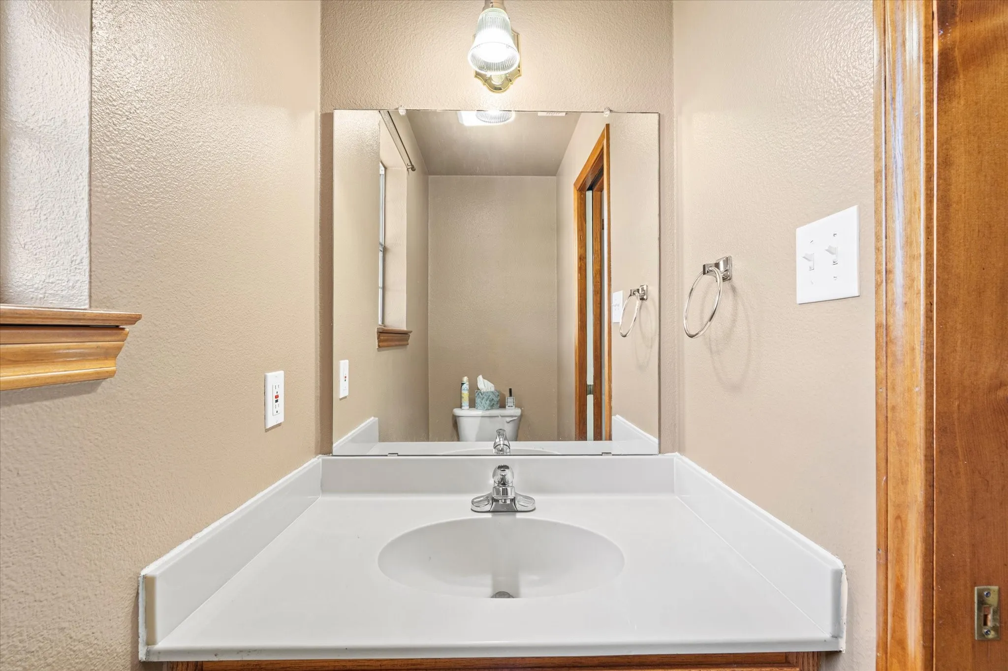 Single Family Residence For Sale in Hunt County , 763 County Road 3505, Quinlan, Texas 75474, 3 Bedroom, 3 Bathroom, 2 Garage spaces, 1,538 Sqft, built in 2003, mls#21358316, Real Estate Agent in Quinlan, Homes For Sale in Hunt county, Homes For Sale in Quinlan, Realtor in Quinlan Texas, Real Estate Brokerage Independent Realty Texas, Luminita Cordes Realtor