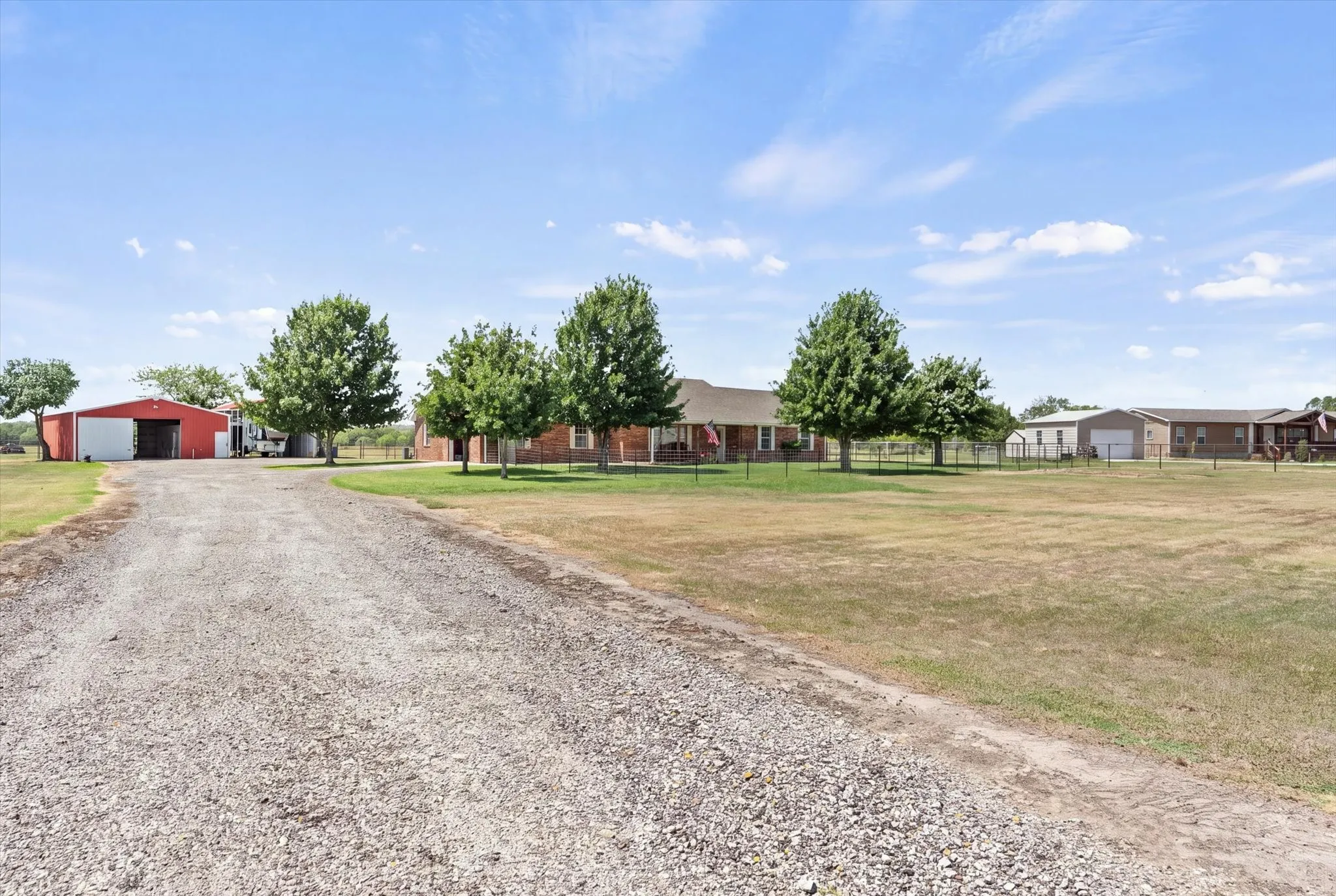Single Family Residence For Sale in Hunt County , 763 County Road 3505, Quinlan, Texas 75474, 3 Bedroom, 3 Bathroom, 2 Garage spaces, 1,538 Sqft, built in 2003, mls#21358316, Real Estate Agent in Quinlan, Homes For Sale in Hunt county, Homes For Sale in Quinlan, Realtor in Quinlan Texas, Real Estate Brokerage Independent Realty Texas, Luminita Cordes Realtor
