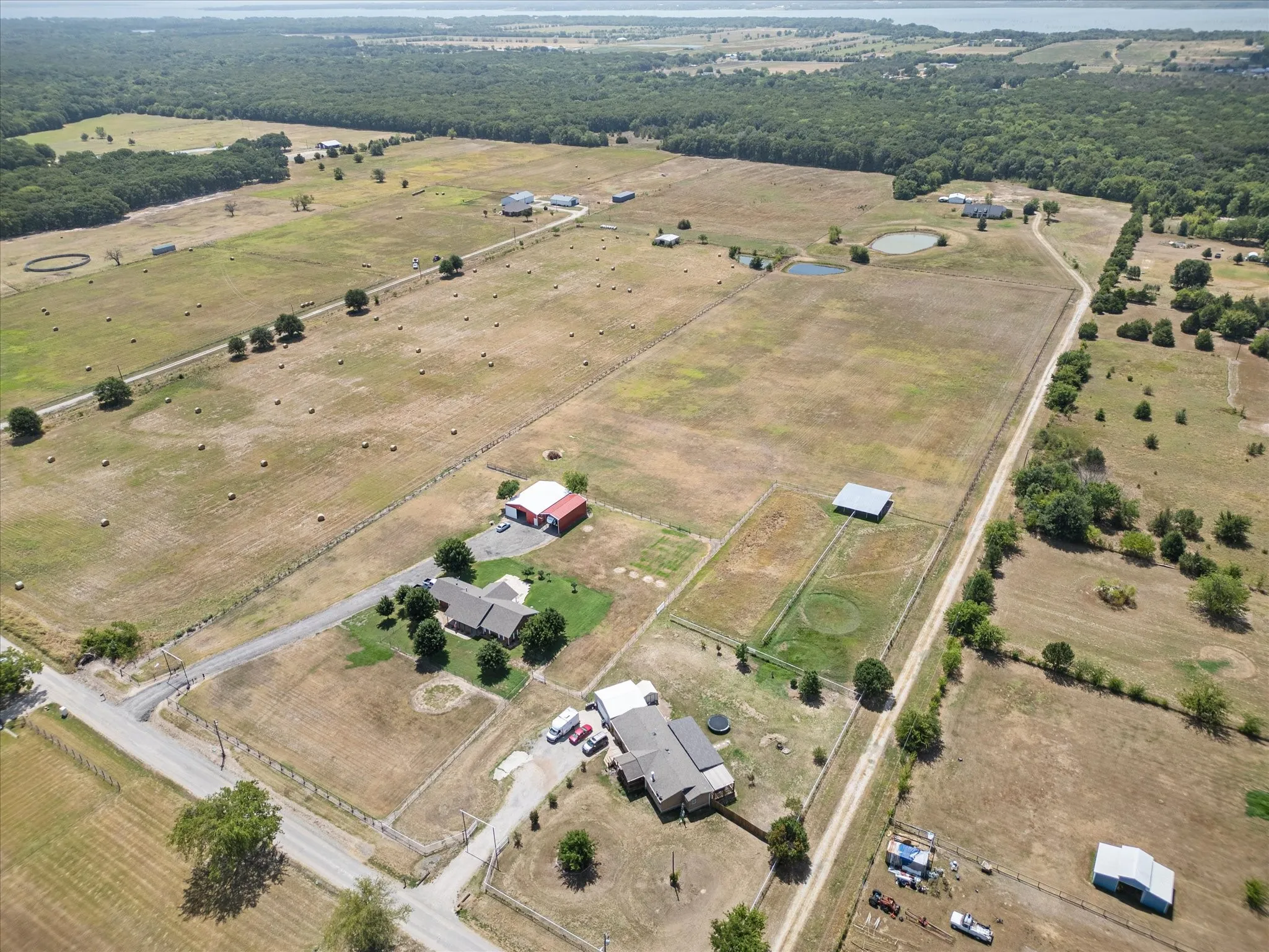 Single Family Residence For Sale in Hunt County , 763 County Road 3505, Quinlan, Texas 75474, 3 Bedroom, 3 Bathroom, 2 Garage spaces, 1,538 Sqft, built in 2003, mls#21358316, Real Estate Agent in Quinlan, Homes For Sale in Hunt county, Homes For Sale in Quinlan, Realtor in Quinlan Texas, Real Estate Brokerage Independent Realty Texas, Luminita Cordes Realtor