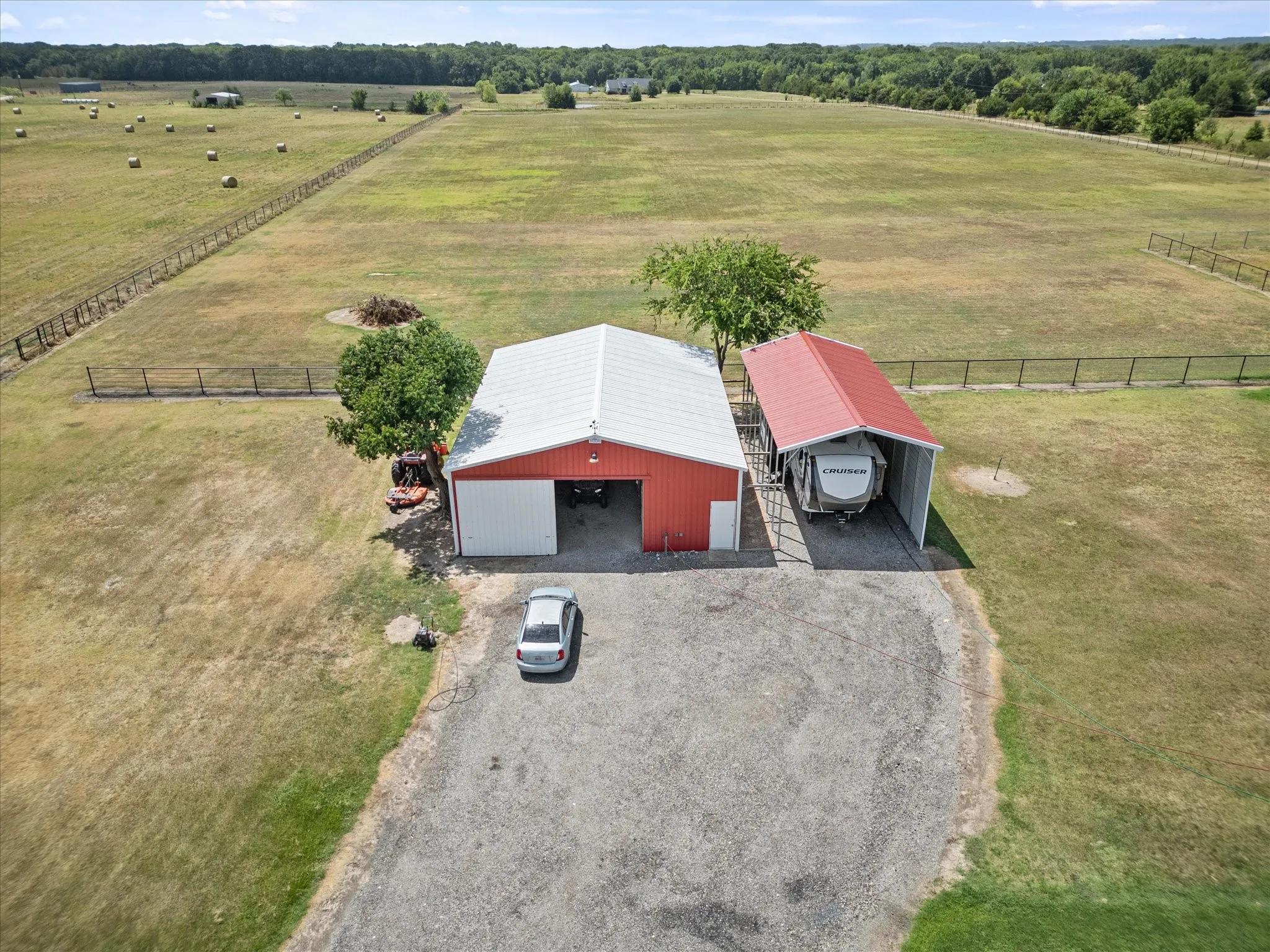 Single Family Residence For Sale in Hunt County , 763 County Road 3505, Quinlan, Texas 75474, 3 Bedroom, 3 Bathroom, 2 Garage spaces, 1,538 Sqft, built in 2003, mls#21358316, Real Estate Agent in Quinlan, Homes For Sale in Hunt county, Homes For Sale in Quinlan, Realtor in Quinlan Texas, Real Estate Brokerage Independent Realty Texas, Luminita Cordes Realtor