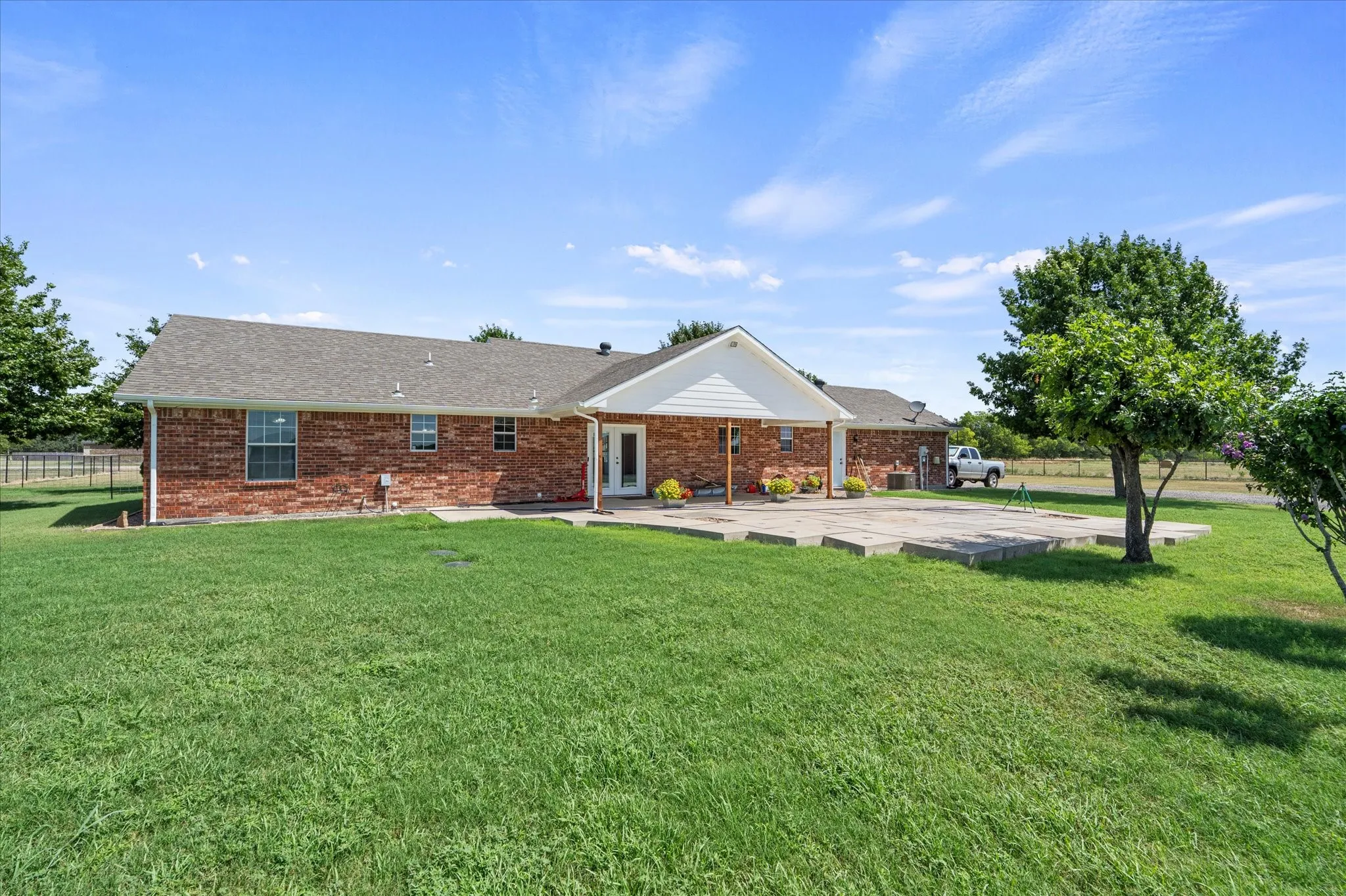 Single Family Residence For Sale in Hunt County , 763 County Road 3505, Quinlan, Texas 75474, 3 Bedroom, 3 Bathroom, 2 Garage spaces, 1,538 Sqft, built in 2003, mls#21358316, Real Estate Agent in Quinlan, Homes For Sale in Hunt county, Homes For Sale in Quinlan, Realtor in Quinlan Texas, Real Estate Brokerage Independent Realty Texas, Luminita Cordes Realtor