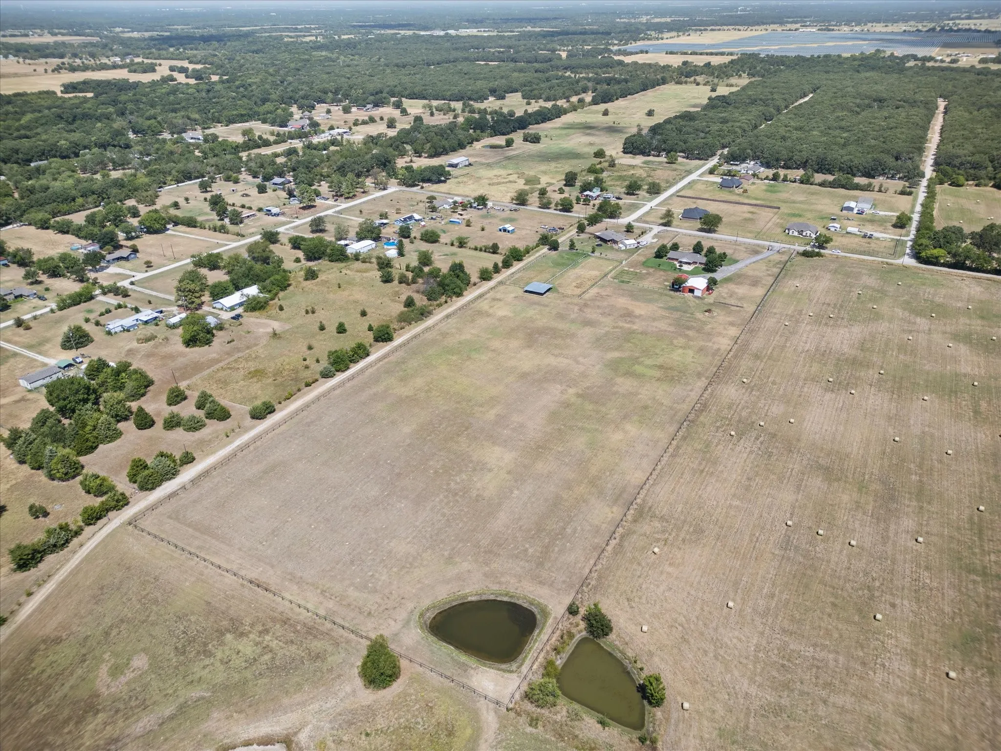 Single Family Residence For Sale in Hunt County , 763 County Road 3505, Quinlan, Texas 75474, 3 Bedroom, 3 Bathroom, 2 Garage spaces, 1,538 Sqft, built in 2003, mls#21358316, Real Estate Agent in Quinlan, Homes For Sale in Hunt county, Homes For Sale in Quinlan, Realtor in Quinlan Texas, Real Estate Brokerage Independent Realty Texas, Luminita Cordes Realtor