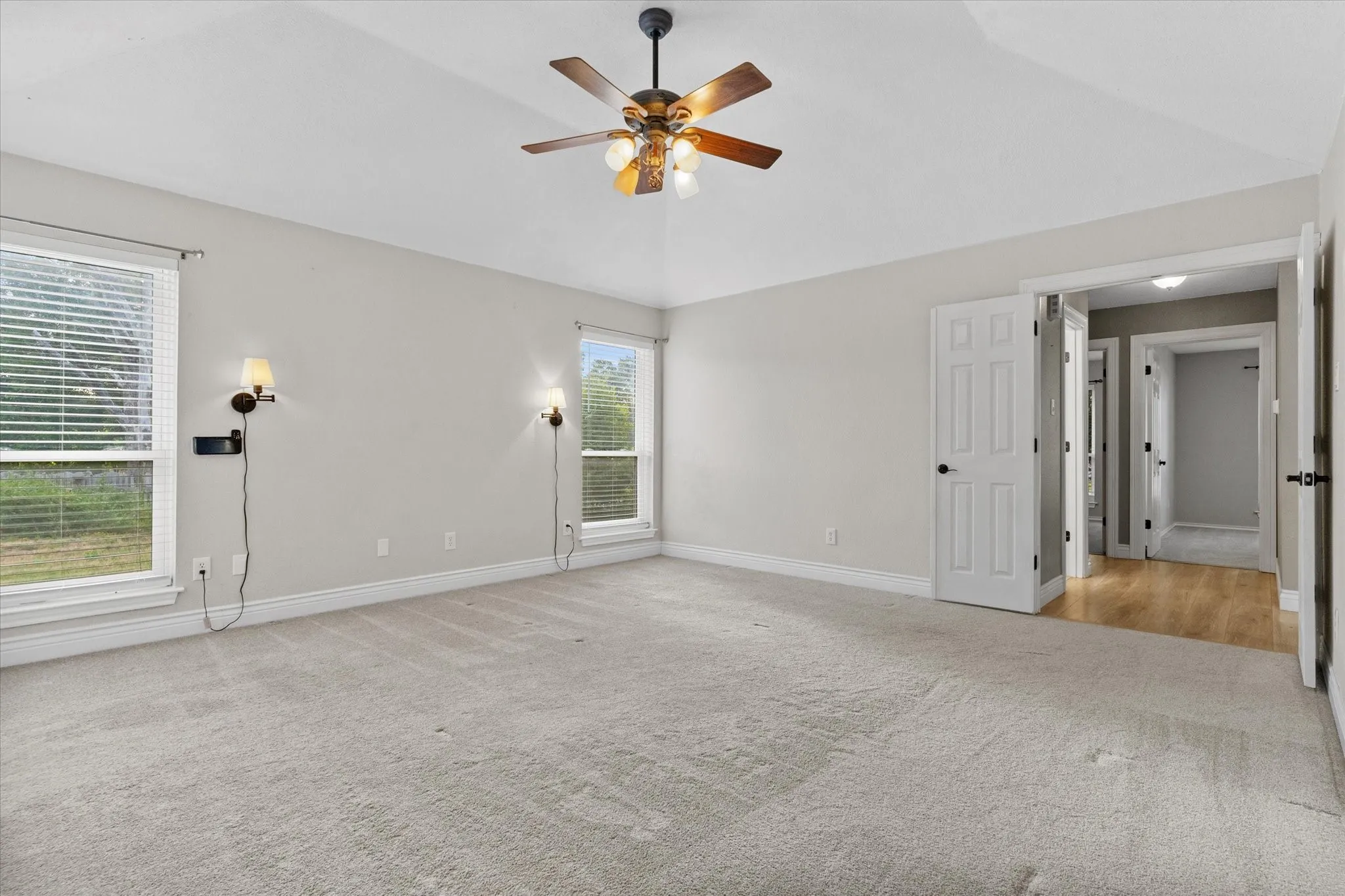 Single Family Residence For Sale in Tarrant County , 501 Valle Vista Court, Keller, Texas 76248, 3 Bedroom, 3 Bathroom, 2 Garage spaces, 3,087 Sqft, built in 1991, mls#21358227, Real Estate Agent in Keller, Homes For Sale in Tarrant county, Homes For Sale in Keller, Realtor in Keller Texas, Real Estate Brokerage Independent Realty Texas, Luminita Cordes Realtor