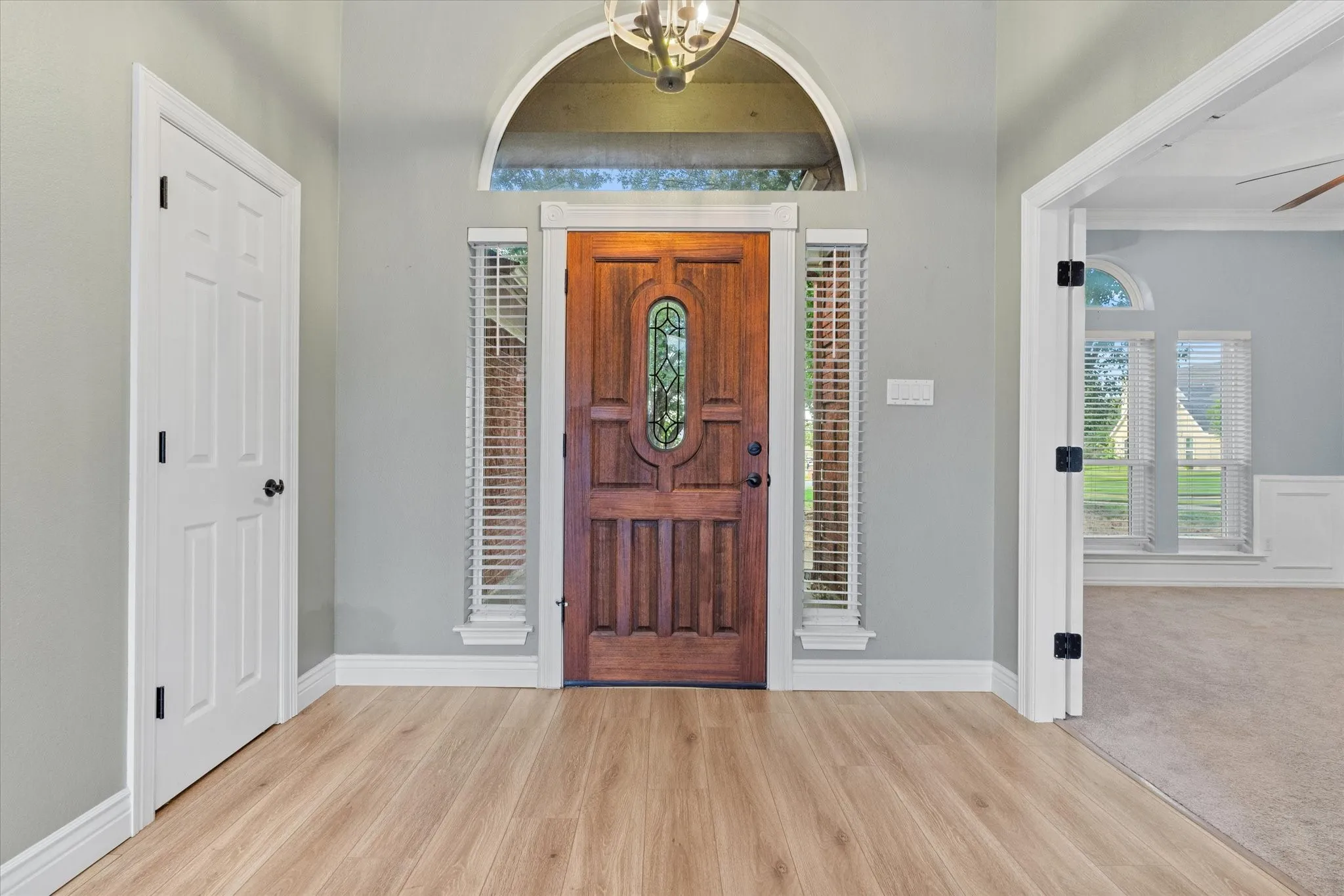 Single Family Residence For Sale in Tarrant County , 501 Valle Vista Court, Keller, Texas 76248, 3 Bedroom, 3 Bathroom, 2 Garage spaces, 3,087 Sqft, built in 1991, mls#21358227, Real Estate Agent in Keller, Homes For Sale in Tarrant county, Homes For Sale in Keller, Realtor in Keller Texas, Real Estate Brokerage Independent Realty Texas, Luminita Cordes Realtor