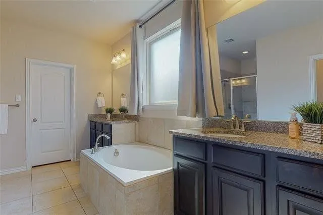Single Family Residence For Rent in Collin County , 3929 Muscadine Drive, Mc Kinney, Texas 75071, 5 Bedroom, 4 Bathroom, 2 Garage spaces, 3,266 Sqft, built in 2015, mls#21358341, Real Estate Agent in Mc Kinney, Homes For Rent in Collin county, Homes For Rent in Mc Kinney, Realtor in Mc Kinney Texas, Real Estate Brokerage Independent Realty Texas, Luminita Cordes Realtor