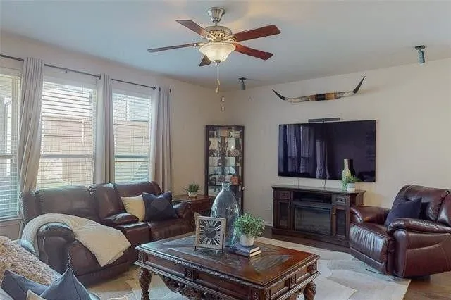 Single Family Residence For Rent in Collin County , 3929 Muscadine Drive, Mc Kinney, Texas 75071, 5 Bedroom, 4 Bathroom, 2 Garage spaces, 3,266 Sqft, built in 2015, mls#21358341, Real Estate Agent in Mc Kinney, Homes For Rent in Collin county, Homes For Rent in Mc Kinney, Realtor in Mc Kinney Texas, Real Estate Brokerage Independent Realty Texas, Luminita Cordes Realtor