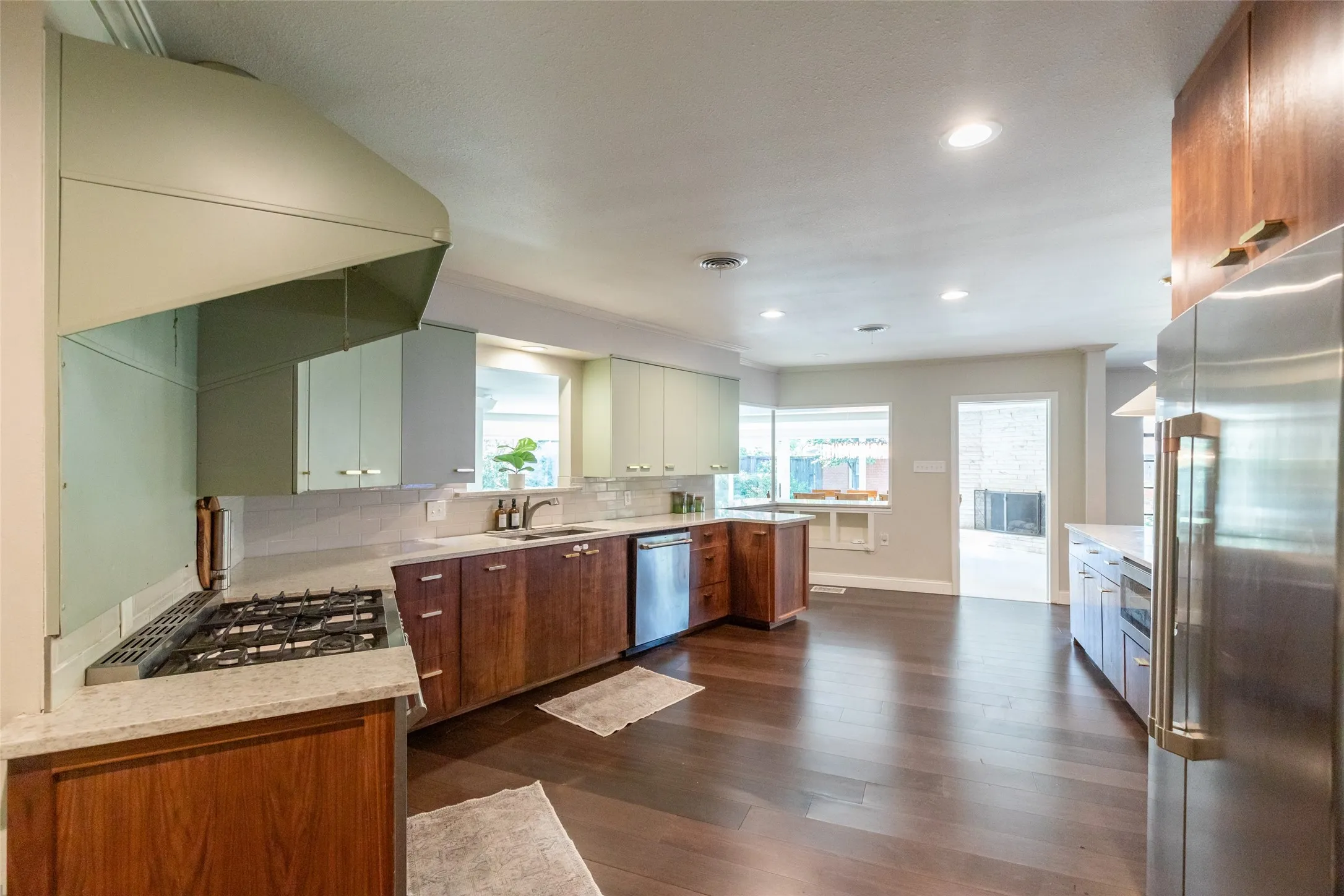 Single Family Residence For Sale in Taylor County , 3765 Woodridge Drive, Abilene, Texas 79605, 4 Bedroom, 3 Bathroom, 2 Garage spaces, 4,117 Sqft, built in 1948, mls#21356929, Real Estate Agent in Abilene, Homes For Sale in Taylor county, Homes For Sale in Abilene, Realtor in Abilene Texas, Real Estate Brokerage Independent Realty Texas, Luminita Cordes Realtor
