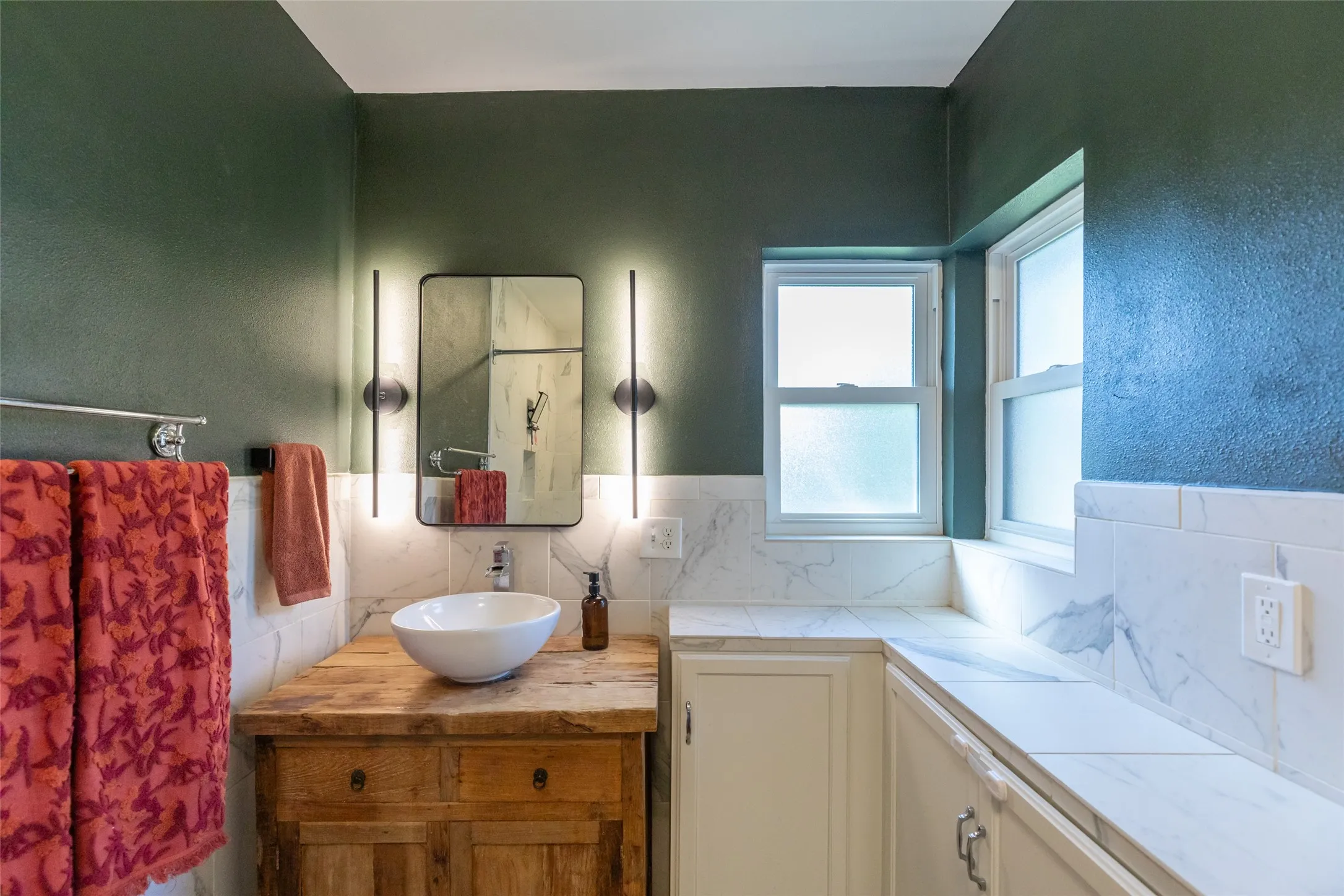 Single Family Residence For Sale in Taylor County , 3765 Woodridge Drive, Abilene, Texas 79605, 4 Bedroom, 3 Bathroom, 2 Garage spaces, 4,117 Sqft, built in 1948, mls#21356929, Real Estate Agent in Abilene, Homes For Sale in Taylor county, Homes For Sale in Abilene, Realtor in Abilene Texas, Real Estate Brokerage Independent Realty Texas, Luminita Cordes Realtor