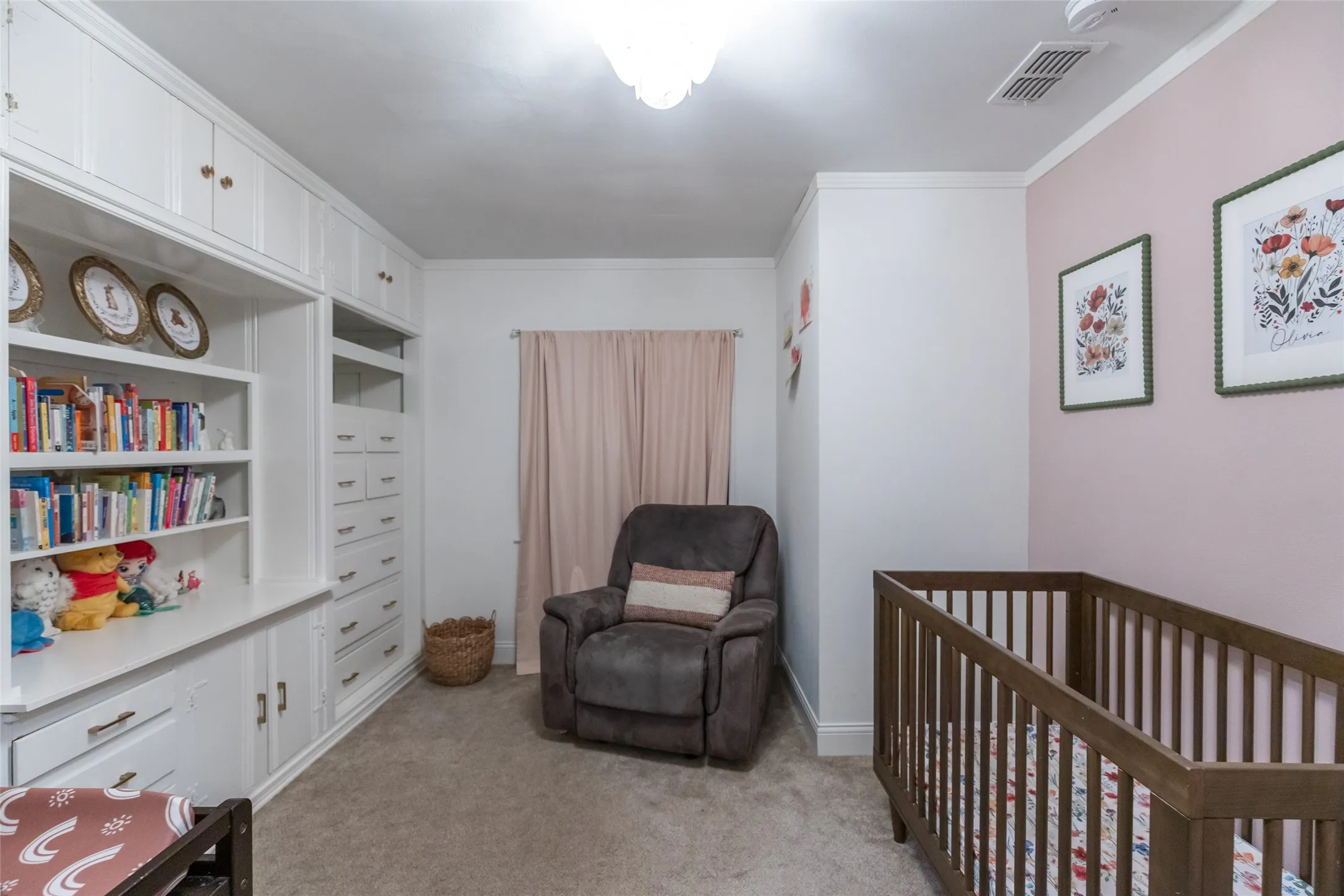 Single Family Residence For Sale in Taylor County , 3765 Woodridge Drive, Abilene, Texas 79605, 4 Bedroom, 3 Bathroom, 2 Garage spaces, 4,117 Sqft, built in 1948, mls#21356929, Real Estate Agent in Abilene, Homes For Sale in Taylor county, Homes For Sale in Abilene, Realtor in Abilene Texas, Real Estate Brokerage Independent Realty Texas, Luminita Cordes Realtor