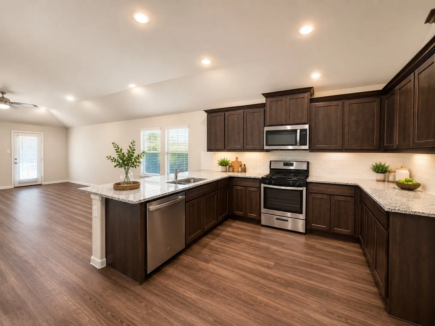 Single Family Residence For Rent in Rockwall County , 3428 flatiron Drive, Royse City, Texas 75189, 3 Bedroom, 2 Bathroom, 2 Garage spaces, 1,928 Sqft, built in 2021, mls#21358278, Real Estate Agent in Royse City, Homes For Rent in Rockwall county, Homes For Rent in Royse City, Realtor in Royse City Texas, Real Estate Brokerage Independent Realty Texas, Luminita Cordes Realtor