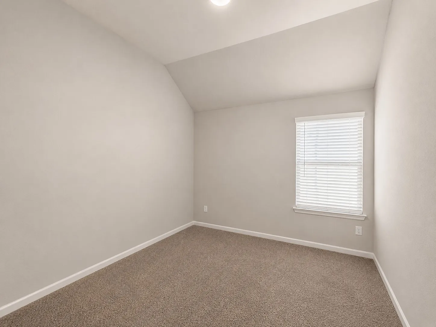 Single Family Residence For Rent in Rockwall County , 3428 flatiron Drive, Royse City, Texas 75189, 3 Bedroom, 2 Bathroom, 2 Garage spaces, 1,928 Sqft, built in 2021, mls#21358278, Real Estate Agent in Royse City, Homes For Rent in Rockwall county, Homes For Rent in Royse City, Realtor in Royse City Texas, Real Estate Brokerage Independent Realty Texas, Luminita Cordes Realtor