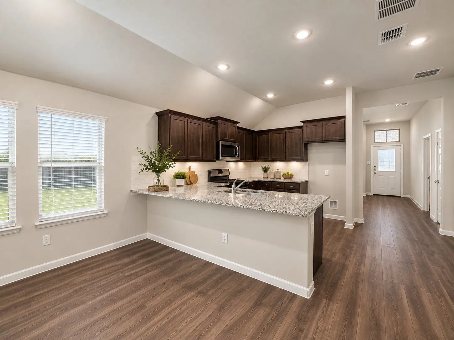 Single Family Residence For Rent in Rockwall County , 3428 flatiron Drive, Royse City, Texas 75189, 3 Bedroom, 2 Bathroom, 2 Garage spaces, 1,928 Sqft, built in 2021, mls#21358278, Real Estate Agent in Royse City, Homes For Rent in Rockwall county, Homes For Rent in Royse City, Realtor in Royse City Texas, Real Estate Brokerage Independent Realty Texas, Luminita Cordes Realtor