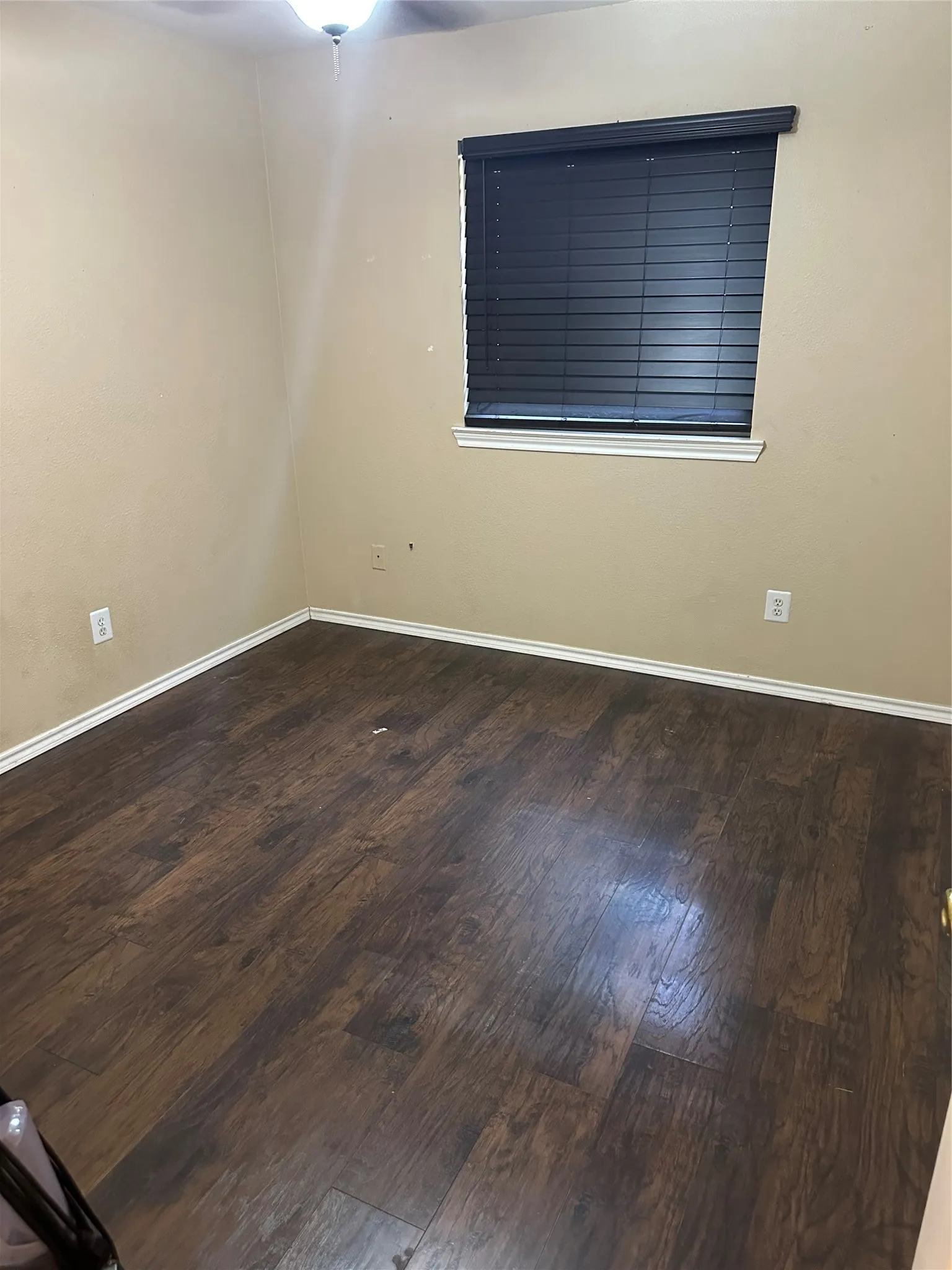 Single Family Residence For Sale in Tarrant County , 4916 Eastover Avenue, Fort Worth, Texas 76119, 3 Bedroom, 2 Bathroom, 2 Garage spaces, 1,302 Sqft, built in 1970, mls#21358351, Real Estate Agent in Fort Worth, Homes For Sale in Tarrant county, Homes For Sale in Fort Worth, Realtor in Fort Worth Texas, Real Estate Brokerage Independent Realty Texas, Luminita Cordes Realtor