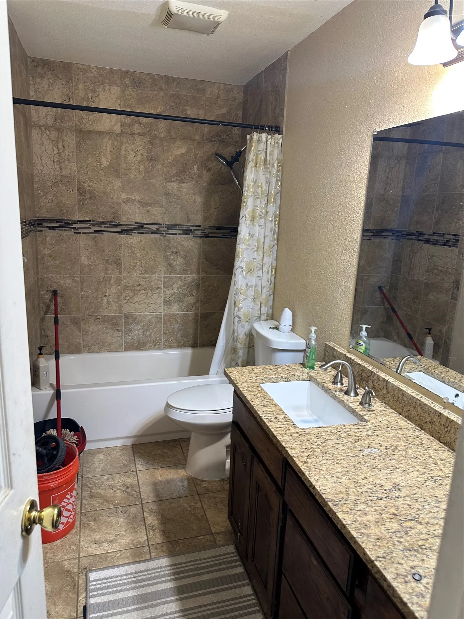 Single Family Residence For Sale in Tarrant County , 4916 Eastover Avenue, Fort Worth, Texas 76119, 3 Bedroom, 2 Bathroom, 2 Garage spaces, 1,302 Sqft, built in 1970, mls#21358351, Real Estate Agent in Fort Worth, Homes For Sale in Tarrant county, Homes For Sale in Fort Worth, Realtor in Fort Worth Texas, Real Estate Brokerage Independent Realty Texas, Luminita Cordes Realtor
