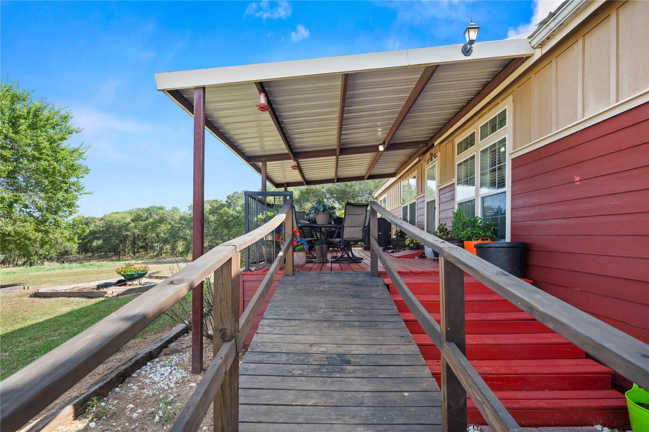Manufactured Home For Sale in Limestone County , 372 Lcr 222, Wortham, Texas 76693, 3 Bedroom, 2 Bathroom, 2 Garage spaces, 1,948 Sqft, built in 2015, mls#21349542, Real Estate Agent in Wortham, Homes For Sale in Limestone county, Homes For Sale in Wortham, Realtor in Wortham Texas, Real Estate Brokerage Independent Realty Texas, Luminita Cordes Realtor