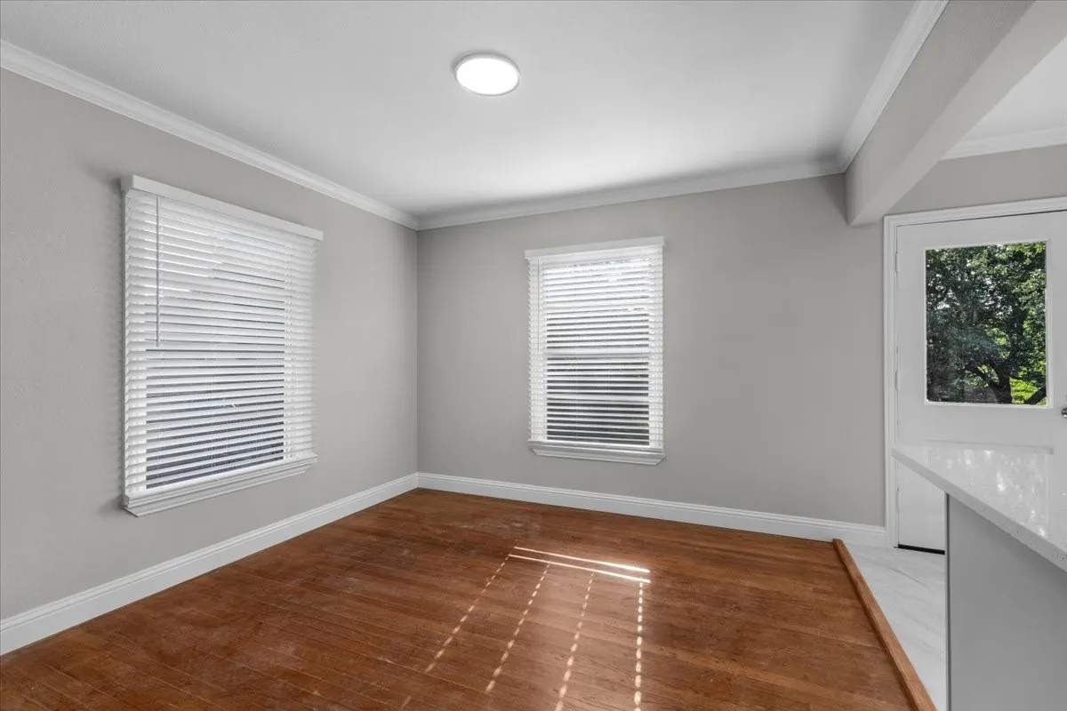 Single Family Residence For Rent in Tarrant County , 3133 Bigham Boulevard, Fort Worth, Texas 76116, 3 Bedroom, 1 Bathroom, Garage spaces, 1,165 Sqft, built in 1942, mls#21358359, Real Estate Agent in Fort Worth, Homes For Rent in Tarrant county, Homes For Rent in Fort Worth, Realtor in Fort Worth Texas, Real Estate Brokerage Independent Realty Texas, Luminita Cordes Realtor
