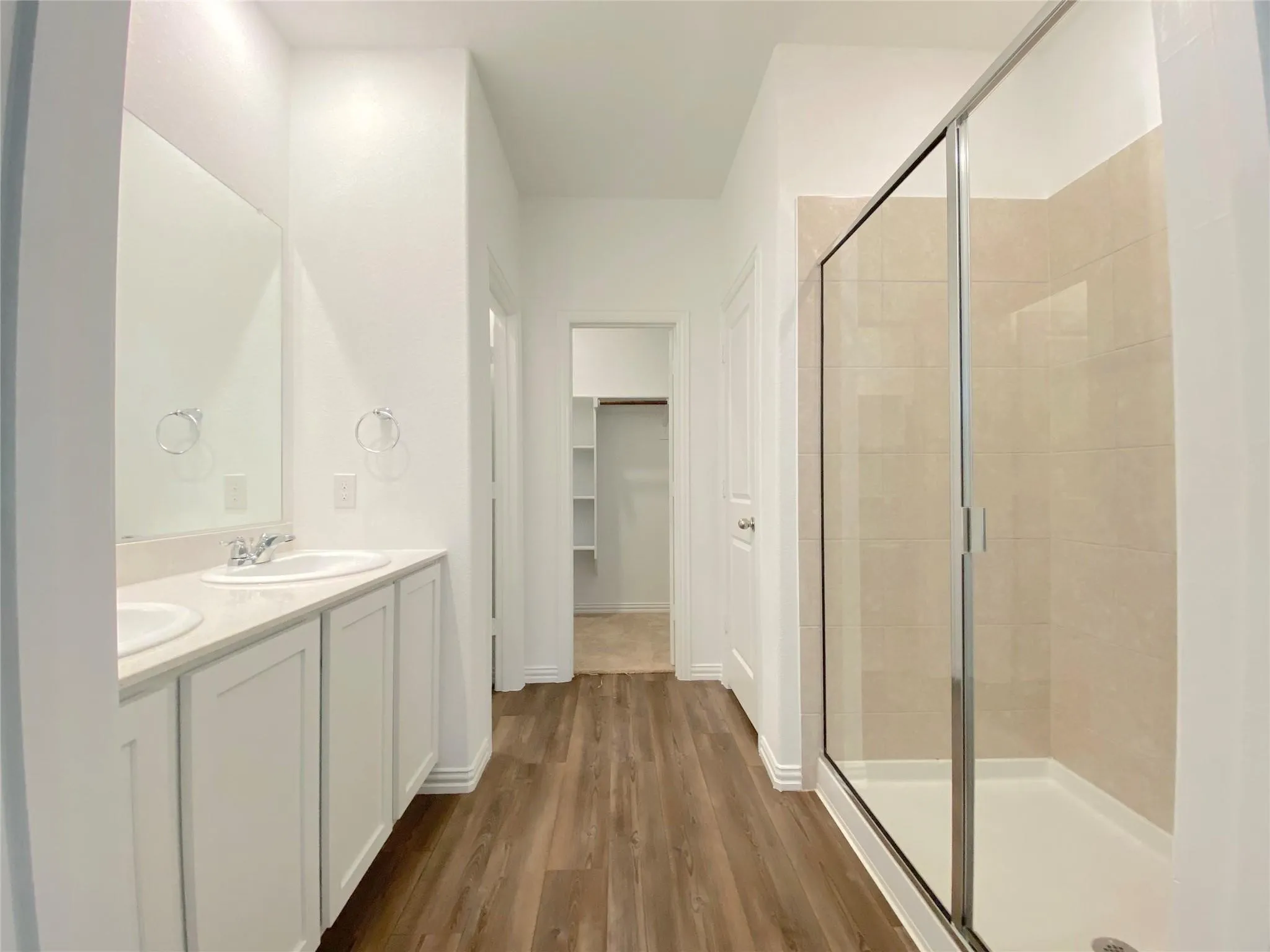 Single Family Residence For Rent in Denton County , 565 Pueblo Bonito Trail, Fort Worth, Texas 76052, 3 Bedroom, 2 Bathroom, 2 Garage spaces, 1,606 Sqft, built in 2021, mls#21358361, Real Estate Agent in Fort Worth, Homes For Rent in Denton county, Homes For Rent in Fort Worth, Realtor in Fort Worth Texas, Real Estate Brokerage Independent Realty Texas, Luminita Cordes Realtor