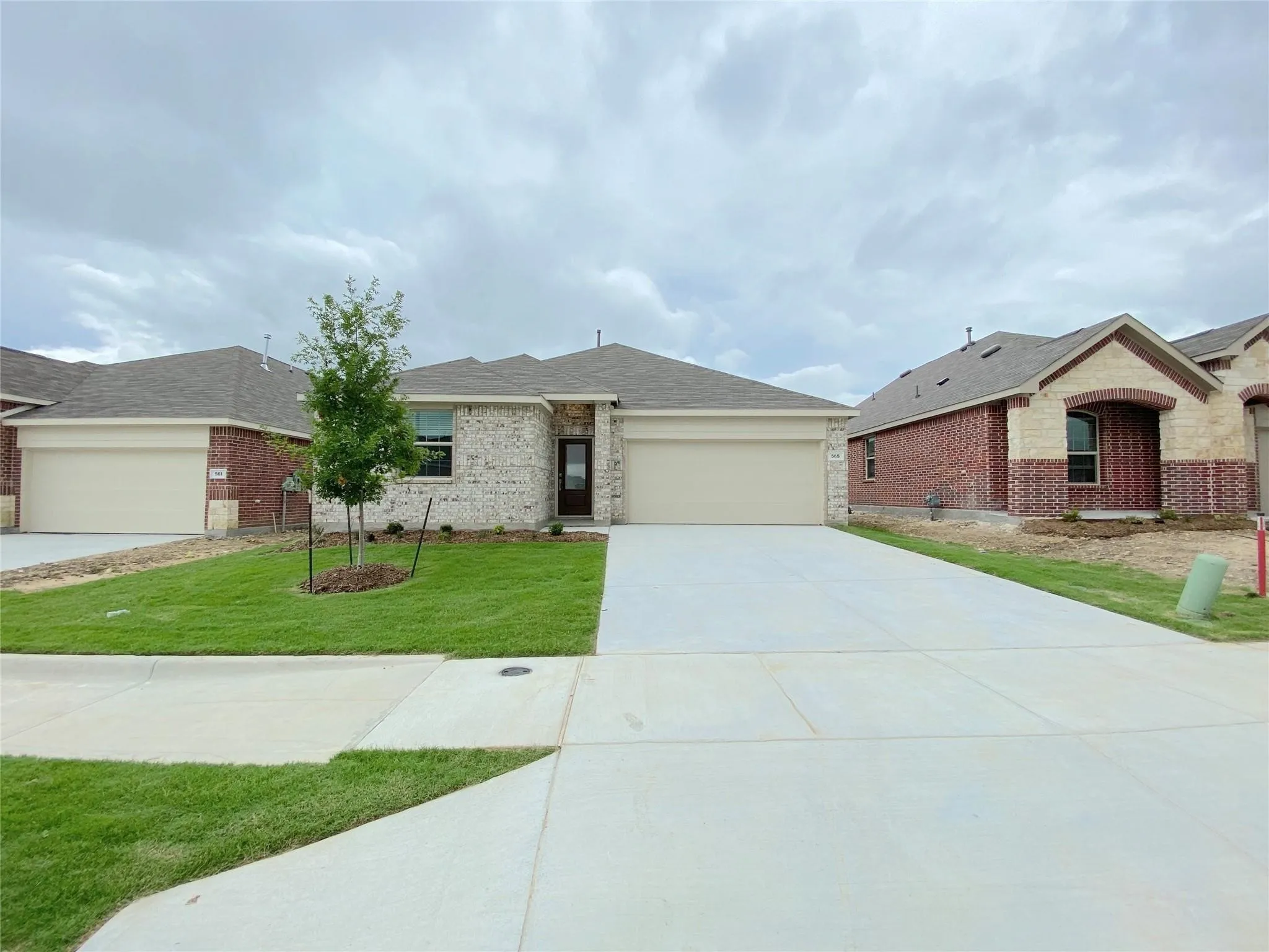 Single Family Residence For Rent in Denton County , 565 Pueblo Bonito Trail, Fort Worth, Texas 76052, 3 Bedroom, 2 Bathroom, 2 Garage spaces, 1,606 Sqft, built in 2021, mls#21358361, Real Estate Agent in Fort Worth, Homes For Rent in Denton county, Homes For Rent in Fort Worth, Realtor in Fort Worth Texas, Real Estate Brokerage Independent Realty Texas, Luminita Cordes Realtor