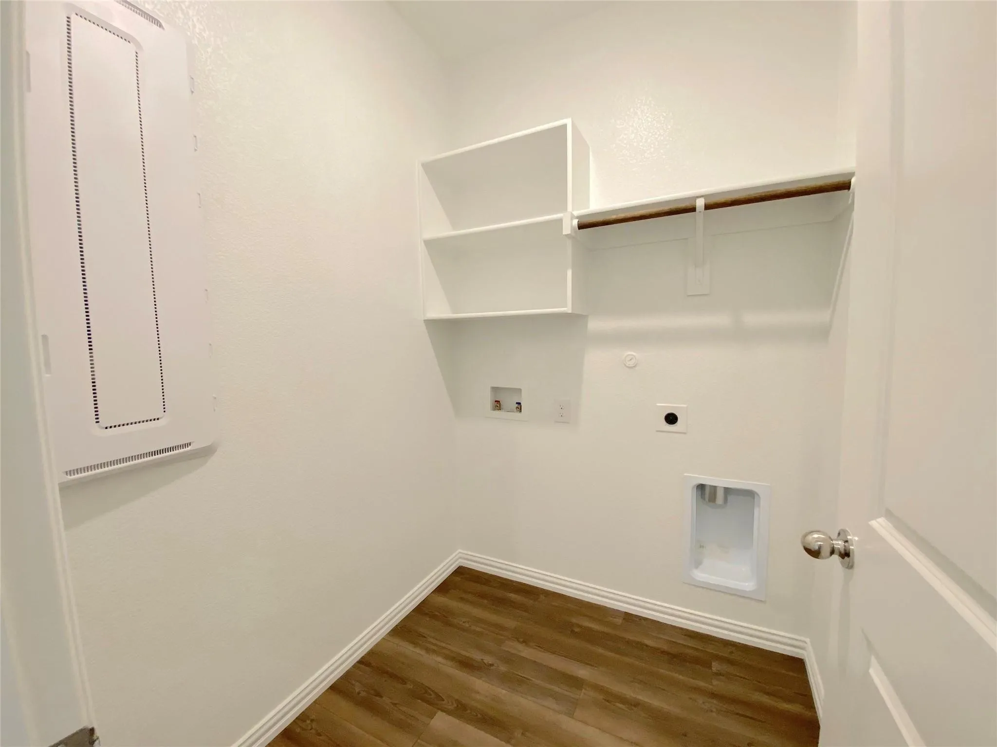 Single Family Residence For Rent in Denton County , 565 Pueblo Bonito Trail, Fort Worth, Texas 76052, 3 Bedroom, 2 Bathroom, 2 Garage spaces, 1,606 Sqft, built in 2021, mls#21358361, Real Estate Agent in Fort Worth, Homes For Rent in Denton county, Homes For Rent in Fort Worth, Realtor in Fort Worth Texas, Real Estate Brokerage Independent Realty Texas, Luminita Cordes Realtor