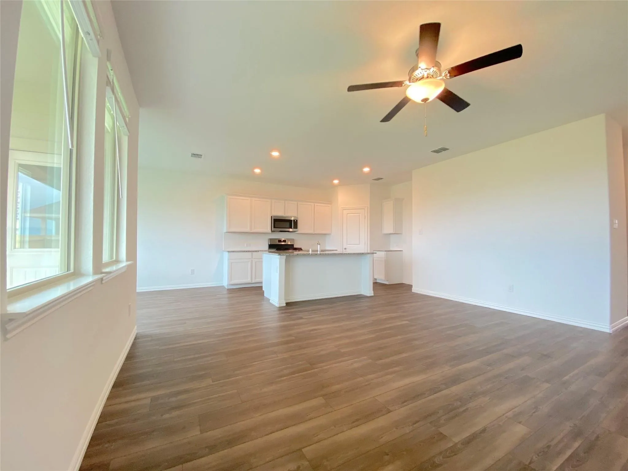 Single Family Residence For Rent in Denton County , 565 Pueblo Bonito Trail, Fort Worth, Texas 76052, 3 Bedroom, 2 Bathroom, 2 Garage spaces, 1,606 Sqft, built in 2021, mls#21358361, Real Estate Agent in Fort Worth, Homes For Rent in Denton county, Homes For Rent in Fort Worth, Realtor in Fort Worth Texas, Real Estate Brokerage Independent Realty Texas, Luminita Cordes Realtor