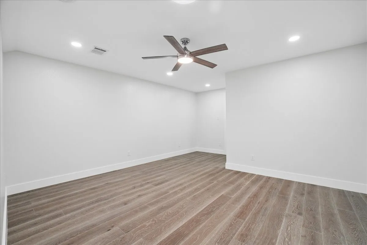 Single Family Residence For Sale in Henderson County , 5902 Fm 2494, Athens, Texas 75751, 5 Bedroom, 5 Bathroom, 2 Garage spaces, 2,399 Sqft, built in 1999, mls#21355463, Real Estate Agent in Athens, Homes For Sale in Henderson county, Homes For Sale in Athens, Realtor in Athens Texas, Real Estate Brokerage Independent Realty Texas, Luminita Cordes Realtor