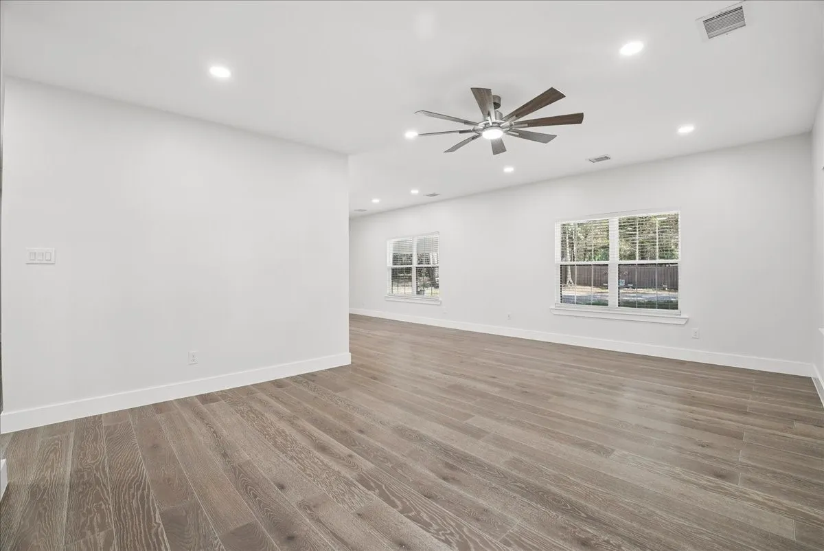 Single Family Residence For Sale in Henderson County , 5902 Fm 2494, Athens, Texas 75751, 5 Bedroom, 5 Bathroom, 2 Garage spaces, 2,399 Sqft, built in 1999, mls#21355463, Real Estate Agent in Athens, Homes For Sale in Henderson county, Homes For Sale in Athens, Realtor in Athens Texas, Real Estate Brokerage Independent Realty Texas, Luminita Cordes Realtor