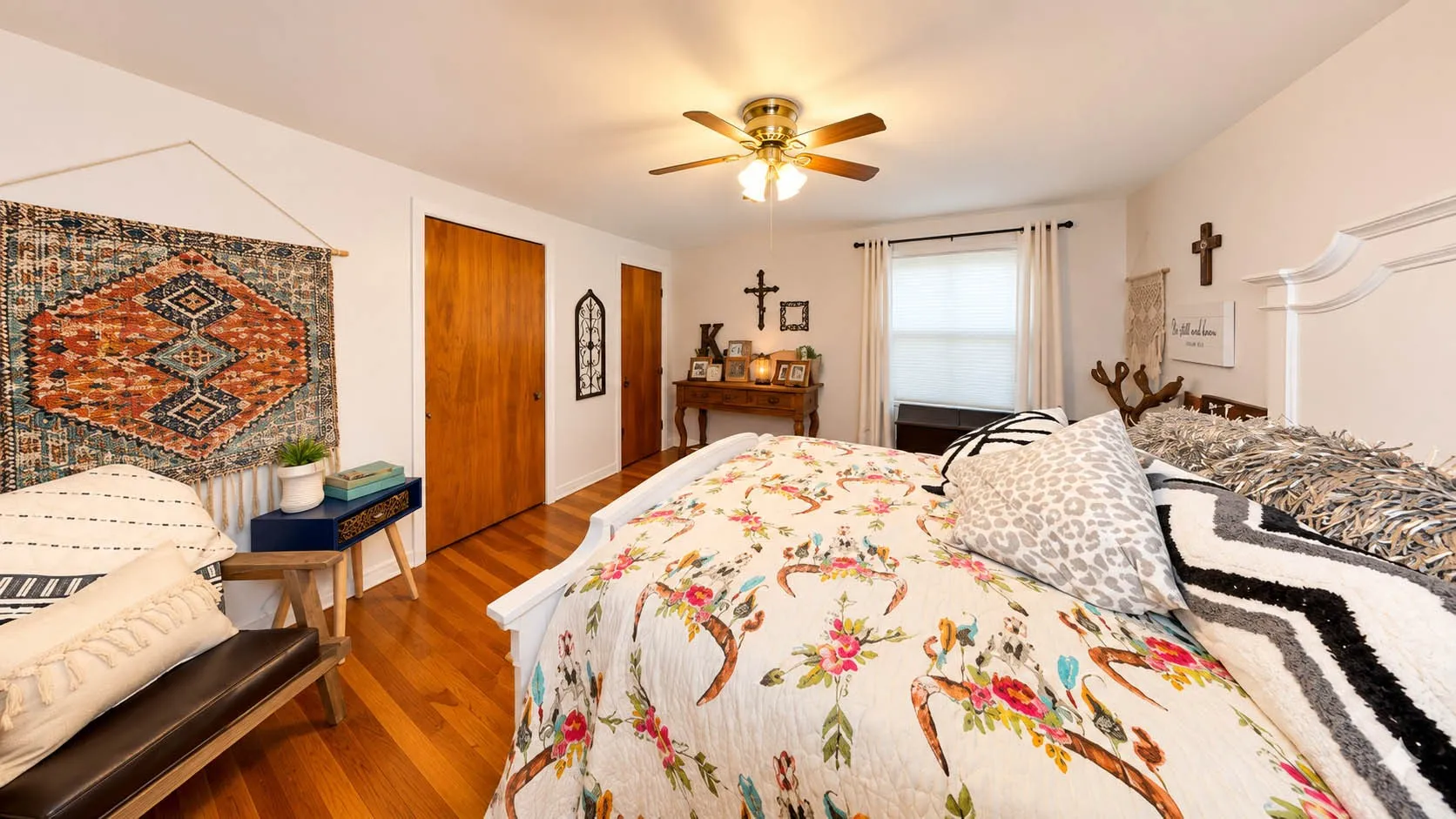 Single Family Residence For Sale in Mc Culloch County , 1900 S Walnut Street, Brady, Texas 76825, 3 Bedroom, 2 Bathroom, 2 Garage spaces, 2,020 Sqft, built in 1950, Price $229,000, mls#21358363, Real Estate Agent in Brady, Homes For Sale in Mc Culloch county, Homes For Sale in Brady, Realtor in Brady Texas, Real Estate Brokerage Independent Realty Texas, Luminita Cordes Realtor