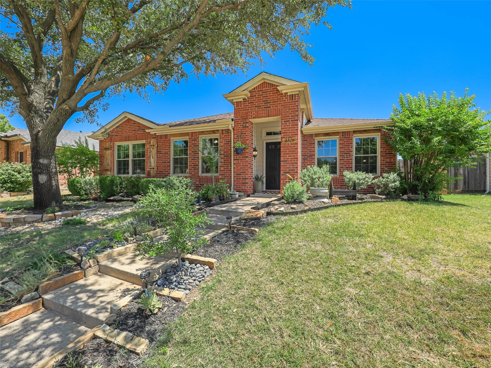 Single Family Residence For Sale in Collin County , 3308 Springwell Parkway, Wylie, Texas 75098, 3 Bedroom, 2 Bathroom, 2 Garage spaces, 1,748 Sqft, built in 2000, mls#21357714, Real Estate Agent in Wylie, Homes For Sale in Collin county, Homes For Sale in Wylie, Realtor in Wylie Texas, Real Estate Brokerage Independent Realty Texas, Luminita Cordes Realtor