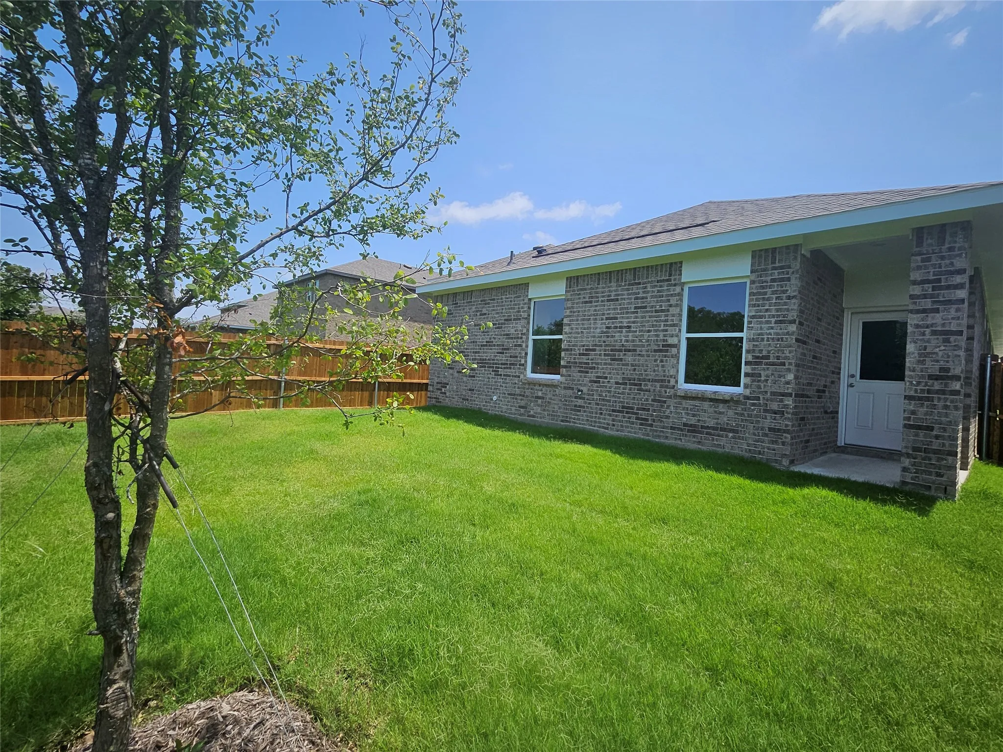 Single Family Residence For Rent in Collin County , 4503 Wood Fern Road, Melissa, Texas 75454, 3 Bedroom, 2 Bathroom, 2 Garage spaces, 1,401 Sqft, built in 2025, mls#21358371, Real Estate Agent in Melissa, Homes For Rent in Collin county, Homes For Rent in Melissa, Realtor in Melissa Texas, Real Estate Brokerage Independent Realty Texas, Luminita Cordes Realtor