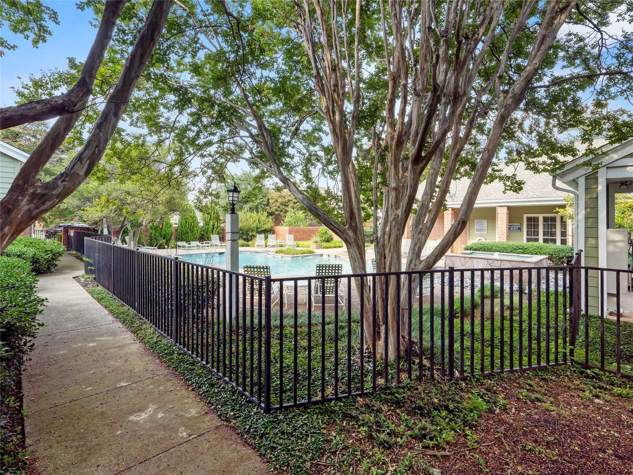 Condominium For Rent in Collin County , 6220 Bentwood Trail 205, Dallas, Texas 75252, 2 Bedroom, 1 Bathroom, 1 Garage spaces, 900 Sqft, built in 1984, Price $1,500, mls#21358372, Real Estate Agent in Dallas, Homes For Rent in Collin county, Homes For Rent in Dallas, Realtor in Dallas Texas, Real Estate Brokerage Independent Realty Texas, Luminita Cordes Realtor
