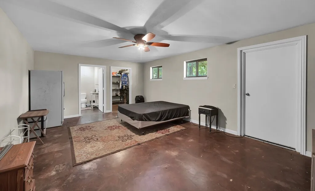 Single Family Residence For Sale in Bosque County , 232 PR 3666, China Spring, Texas 76633, 5 Bedroom, 4 Bathroom, Garage spaces, 3,577 Sqft, built in 1960, mls#21346565, Real Estate Agent in China Spring, Homes For Sale in Bosque county, Homes For Sale in China Spring, Realtor in China Spring Texas, Real Estate Brokerage Independent Realty Texas, Luminita Cordes Realtor
