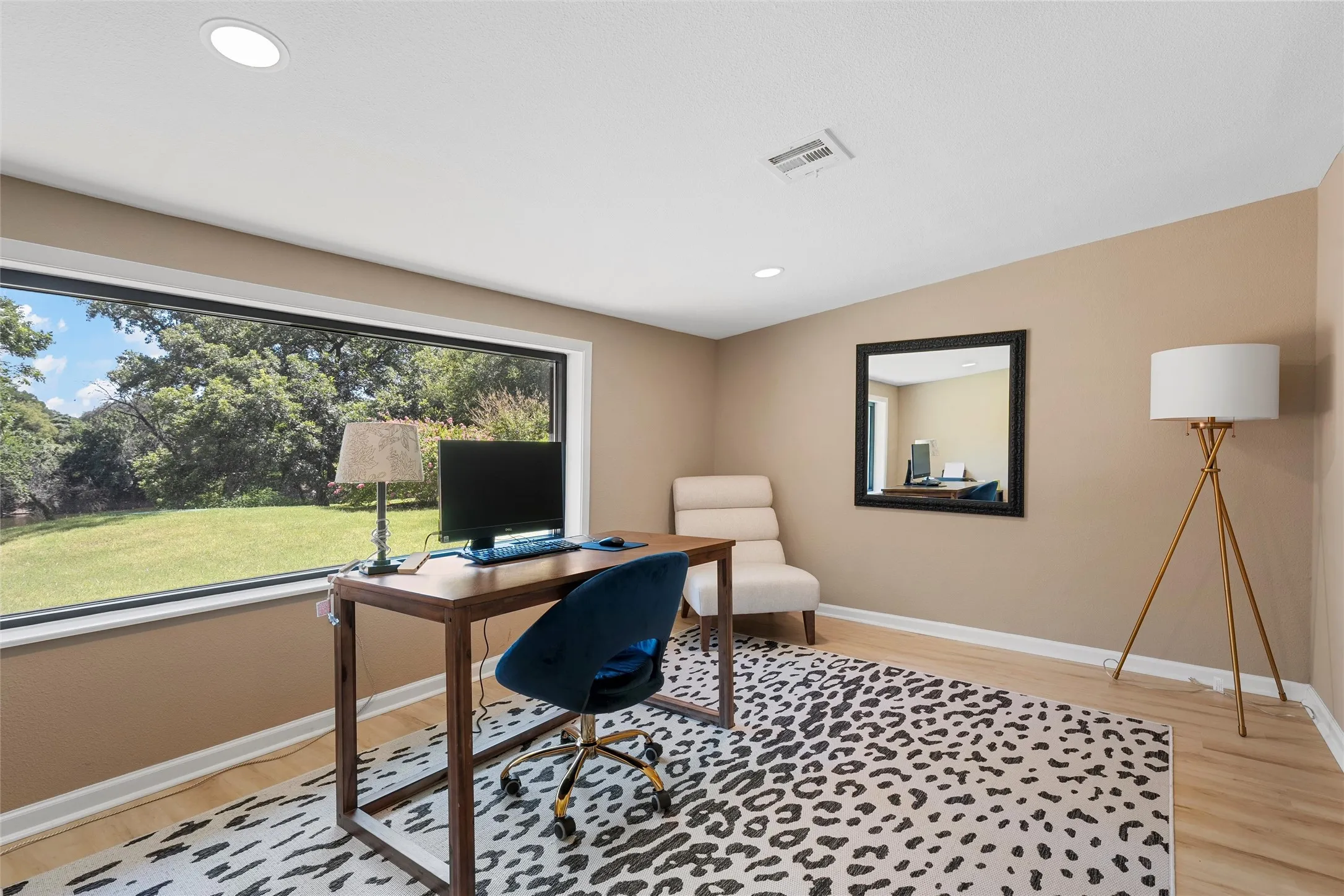 Single Family Residence For Sale in Bosque County , 232 PR 3666, China Spring, Texas 76633, 5 Bedroom, 4 Bathroom, Garage spaces, 3,577 Sqft, built in 1960, mls#21346565, Real Estate Agent in China Spring, Homes For Sale in Bosque county, Homes For Sale in China Spring, Realtor in China Spring Texas, Real Estate Brokerage Independent Realty Texas, Luminita Cordes Realtor