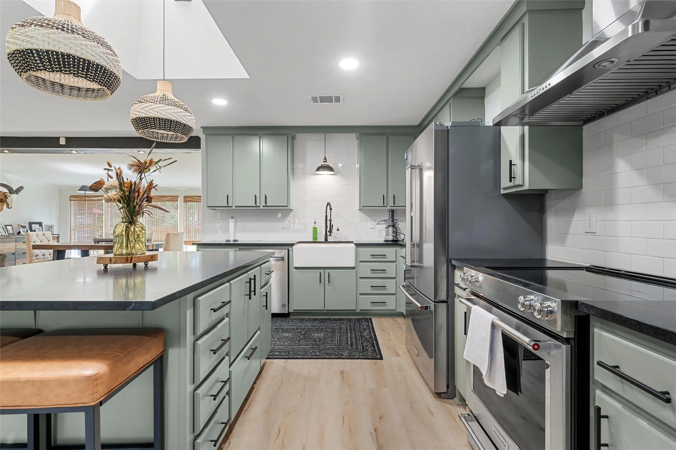 Single Family Residence For Sale in Bosque County , 232 PR 3666, China Spring, Texas 76633, 5 Bedroom, 4 Bathroom, Garage spaces, 3,577 Sqft, built in 1960, mls#21346565, Real Estate Agent in China Spring, Homes For Sale in Bosque county, Homes For Sale in China Spring, Realtor in China Spring Texas, Real Estate Brokerage Independent Realty Texas, Luminita Cordes Realtor