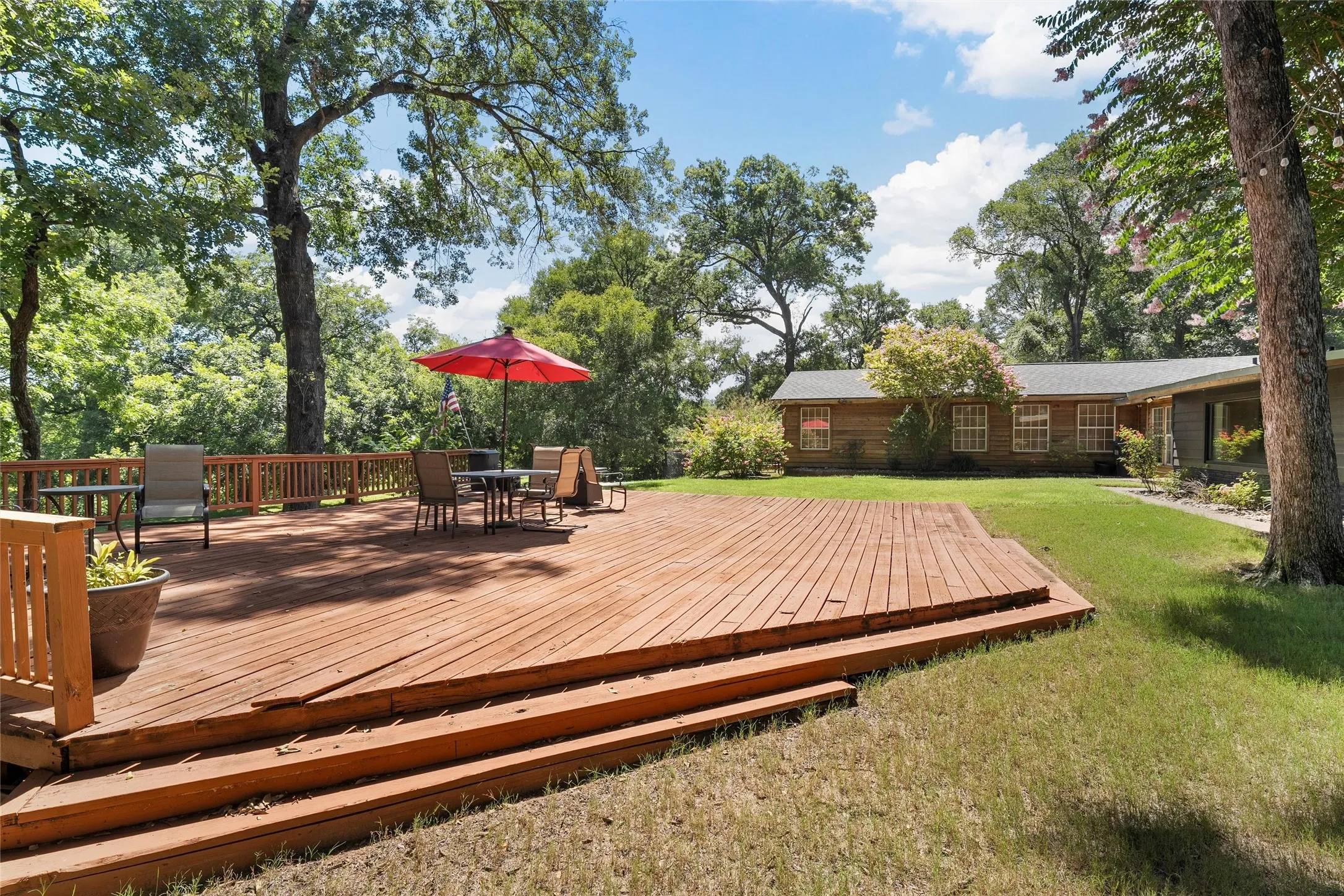 Single Family Residence For Sale in Bosque County , 232 PR 3666, China Spring, Texas 76633, 5 Bedroom, 4 Bathroom, Garage spaces, 3,577 Sqft, built in 1960, mls#21346565, Real Estate Agent in China Spring, Homes For Sale in Bosque county, Homes For Sale in China Spring, Realtor in China Spring Texas, Real Estate Brokerage Independent Realty Texas, Luminita Cordes Realtor