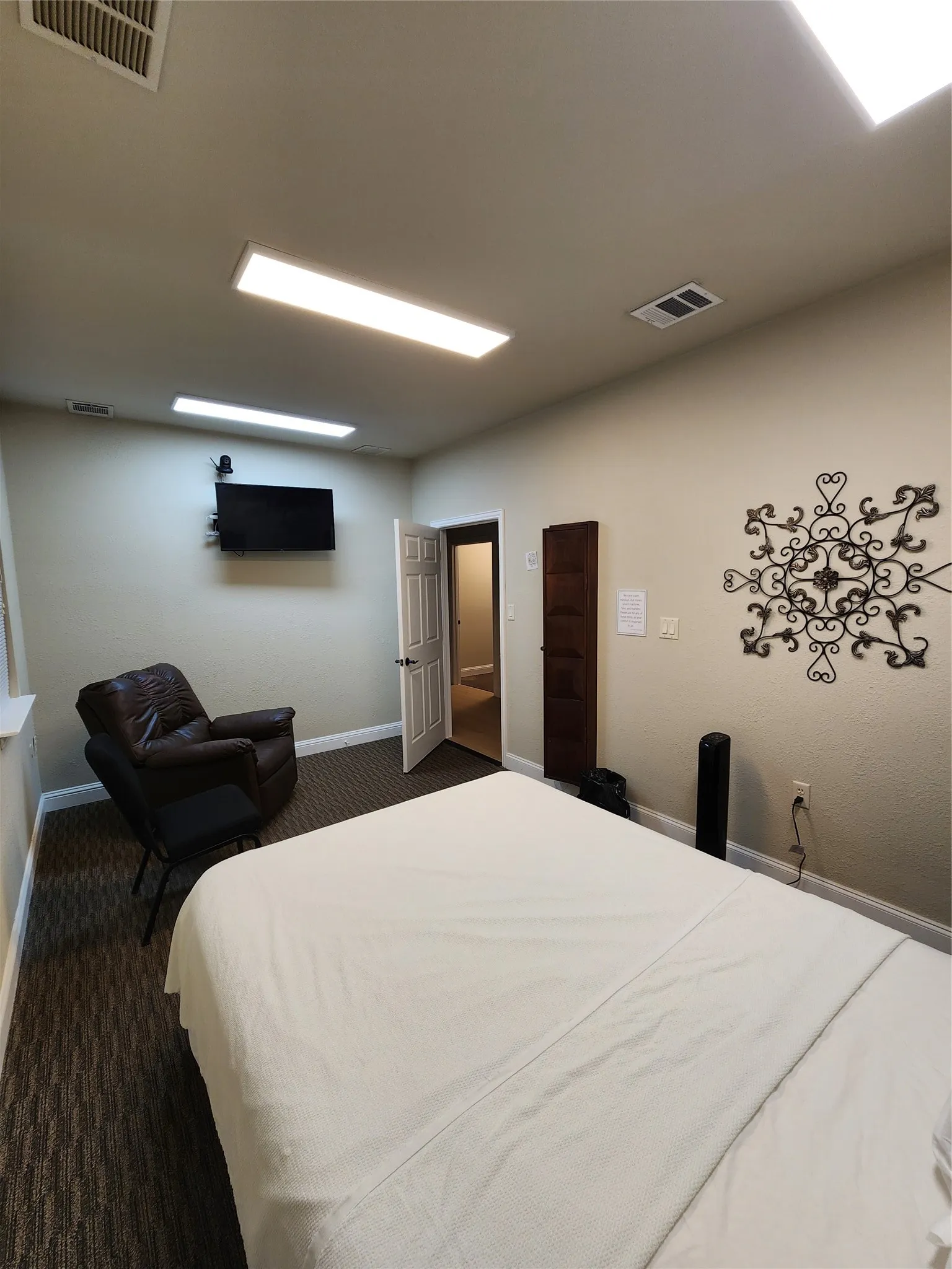 Office For Sale in Tarrant County , 2125 Martin Drive, Bedford, Texas 76021, 0, 0, Garage spaces, 0 Sqft, built in 2007, Price $699,000, mls#21358147, Real Estate Agent in Bedford, Homes For Sale in Tarrant county, Homes For Sale in Bedford, Realtor in Bedford Texas, Real Estate Brokerage Independent Realty Texas, Luminita Cordes Realtor