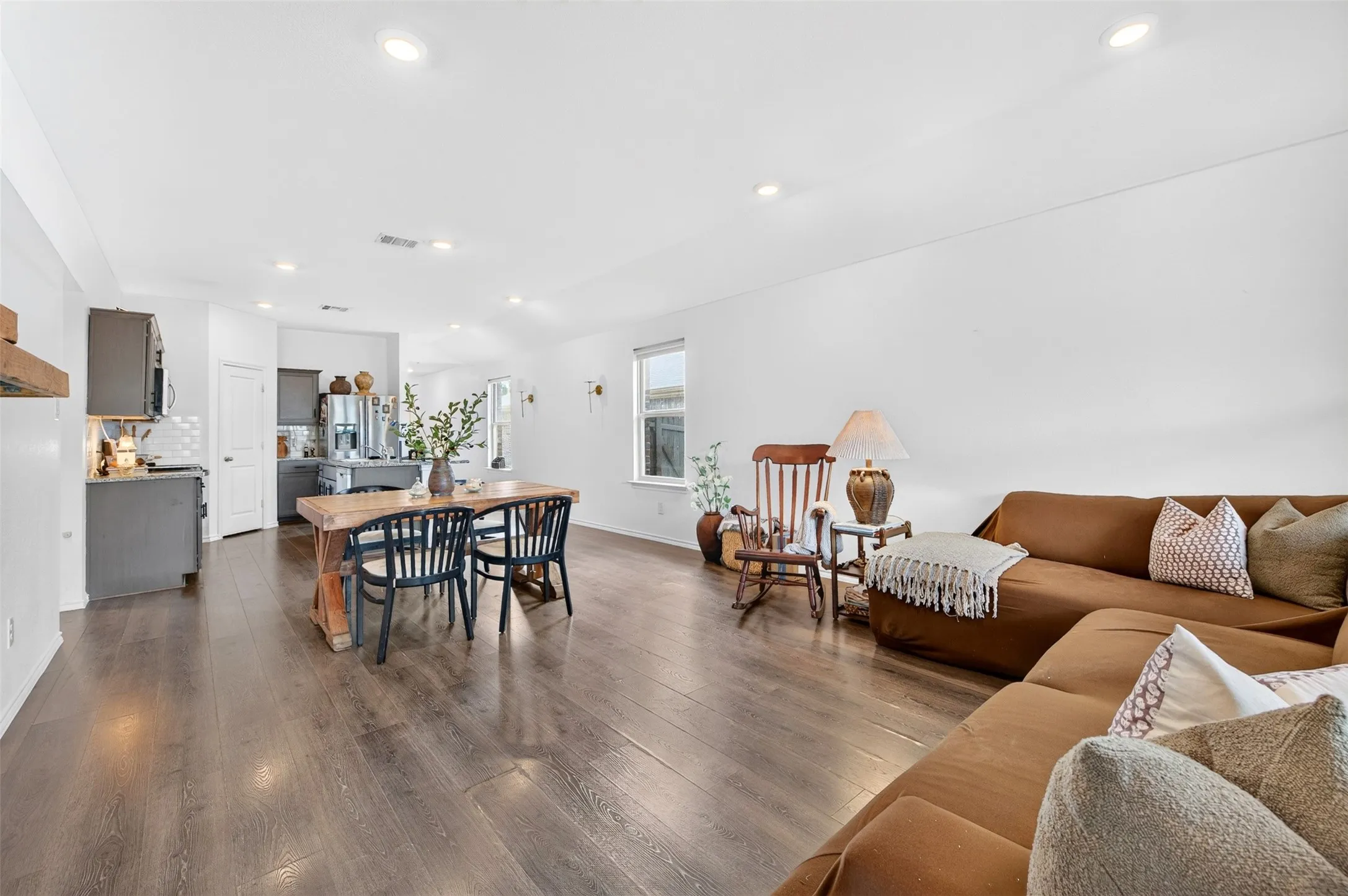 Single Family Residence For Sale in Kaufman County , 2706 Blackbuck Court, Crandall, Texas 75114, 3 Bedroom, 2 Bathroom, 2 Garage spaces, 1,210 Sqft, built in 2020, mls#21358073, Real Estate Agent in Crandall, Homes For Sale in Kaufman county, Homes For Sale in Crandall, Realtor in Crandall Texas, Real Estate Brokerage Independent Realty Texas, Luminita Cordes Realtor