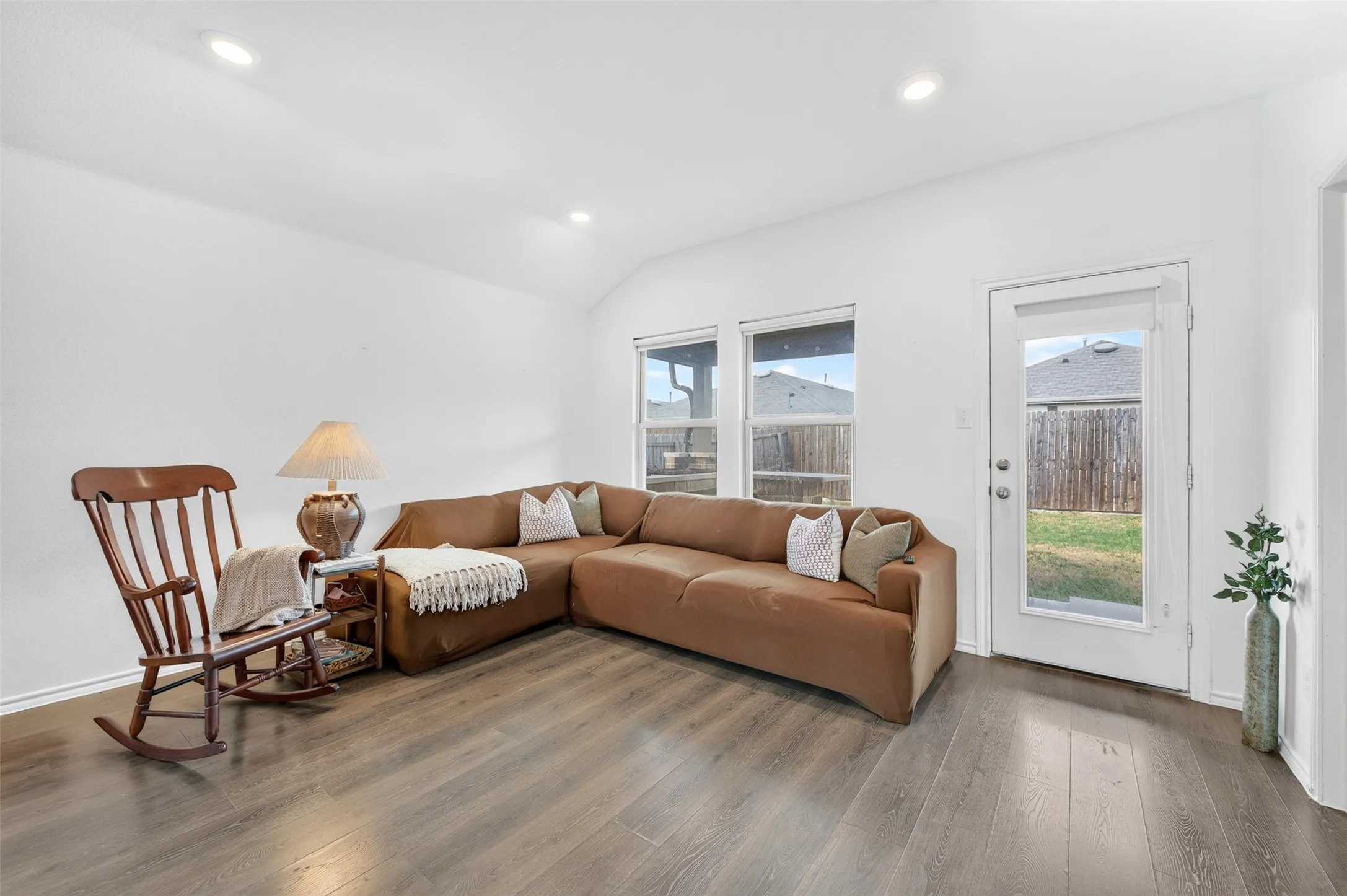 Single Family Residence For Sale in Kaufman County , 2706 Blackbuck Court, Crandall, Texas 75114, 3 Bedroom, 2 Bathroom, 2 Garage spaces, 1,210 Sqft, built in 2020, mls#21358073, Real Estate Agent in Crandall, Homes For Sale in Kaufman county, Homes For Sale in Crandall, Realtor in Crandall Texas, Real Estate Brokerage Independent Realty Texas, Luminita Cordes Realtor