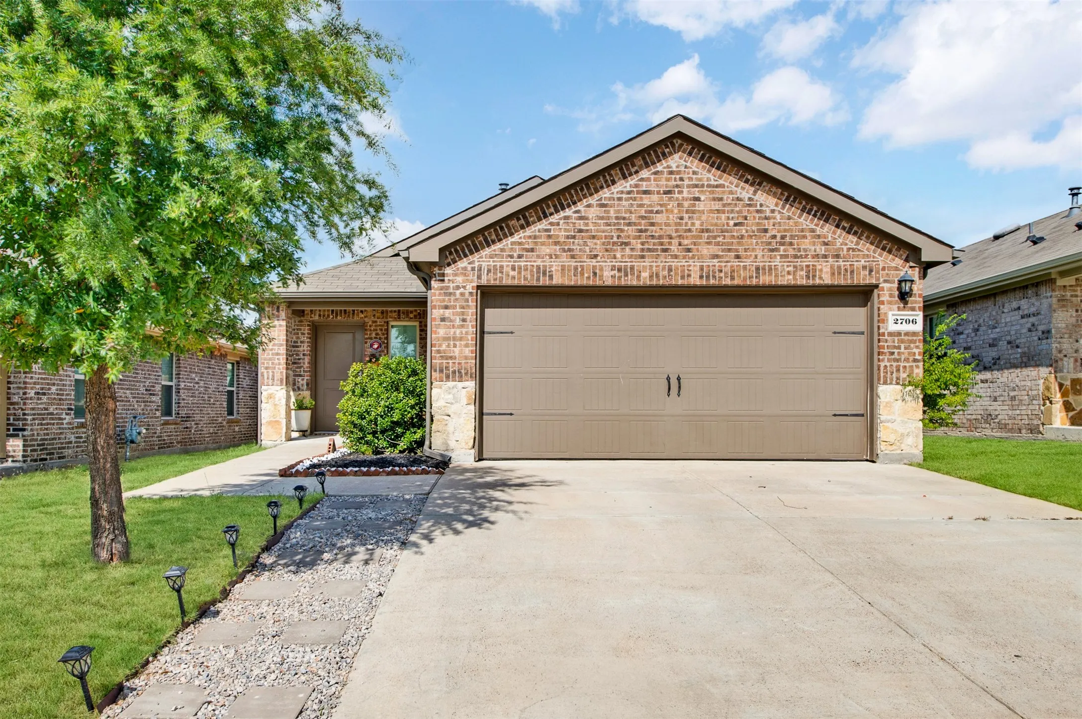Single Family Residence For Sale in Kaufman County , 2706 Blackbuck Court, Crandall, Texas 75114, 3 Bedroom, 2 Bathroom, 2 Garage spaces, 1,210 Sqft, built in 2020, mls#21358073, Real Estate Agent in Crandall, Homes For Sale in Kaufman county, Homes For Sale in Crandall, Realtor in Crandall Texas, Real Estate Brokerage Independent Realty Texas, Luminita Cordes Realtor