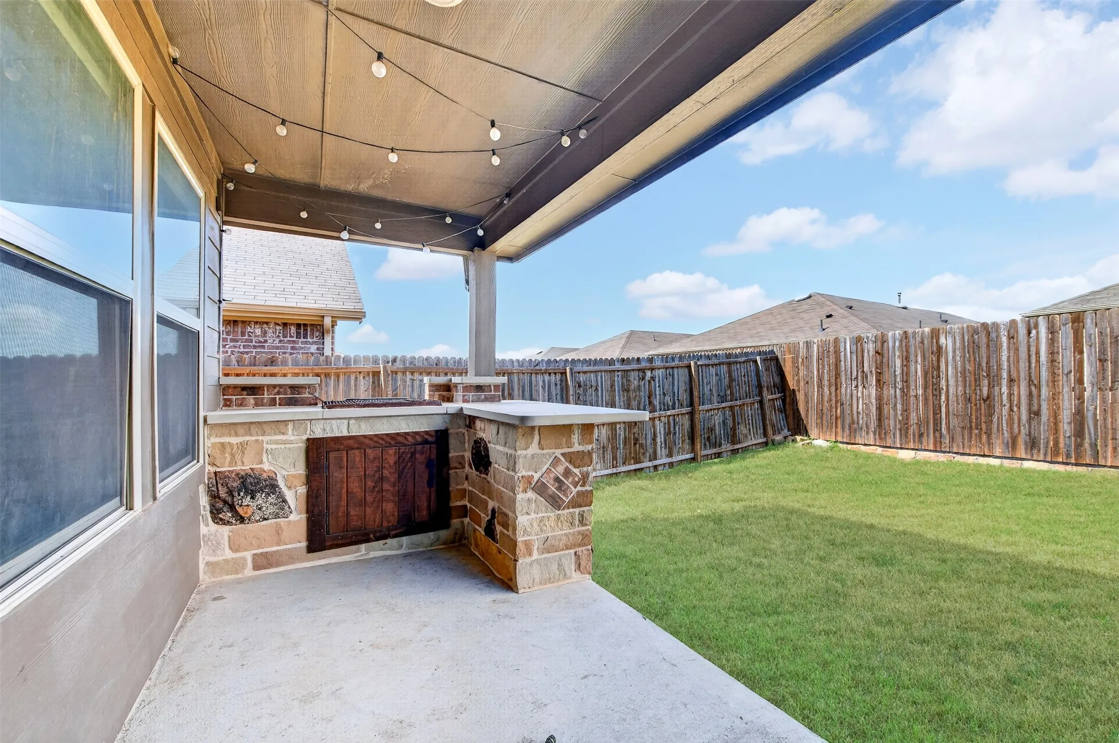 Single Family Residence For Sale in Kaufman County , 2706 Blackbuck Court, Crandall, Texas 75114, 3 Bedroom, 2 Bathroom, 2 Garage spaces, 1,210 Sqft, built in 2020, mls#21358073, Real Estate Agent in Crandall, Homes For Sale in Kaufman county, Homes For Sale in Crandall, Realtor in Crandall Texas, Real Estate Brokerage Independent Realty Texas, Luminita Cordes Realtor