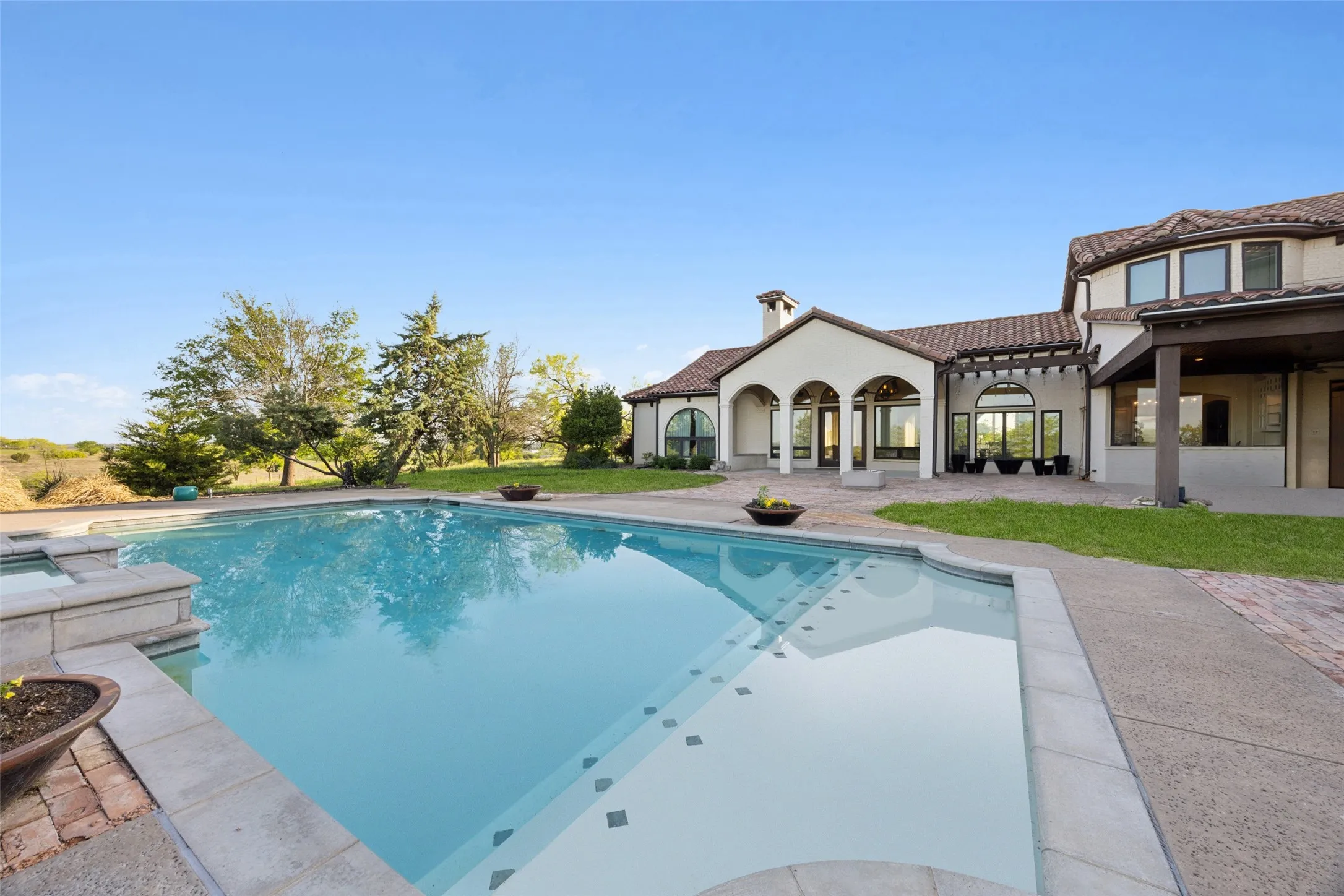 Single Family Residence For Sale in Parker County , 4473 Kelly Road, Aledo, Texas 76008, 5 Bedroom, 5 Bathroom, 3 Garage spaces, 4,763 Sqft, built in 2011, mls#21351122, Real Estate Agent in Aledo, Homes For Sale in Parker county, Homes For Sale in Aledo, Realtor in Aledo Texas, Real Estate Brokerage Independent Realty Texas, Luminita Cordes Realtor