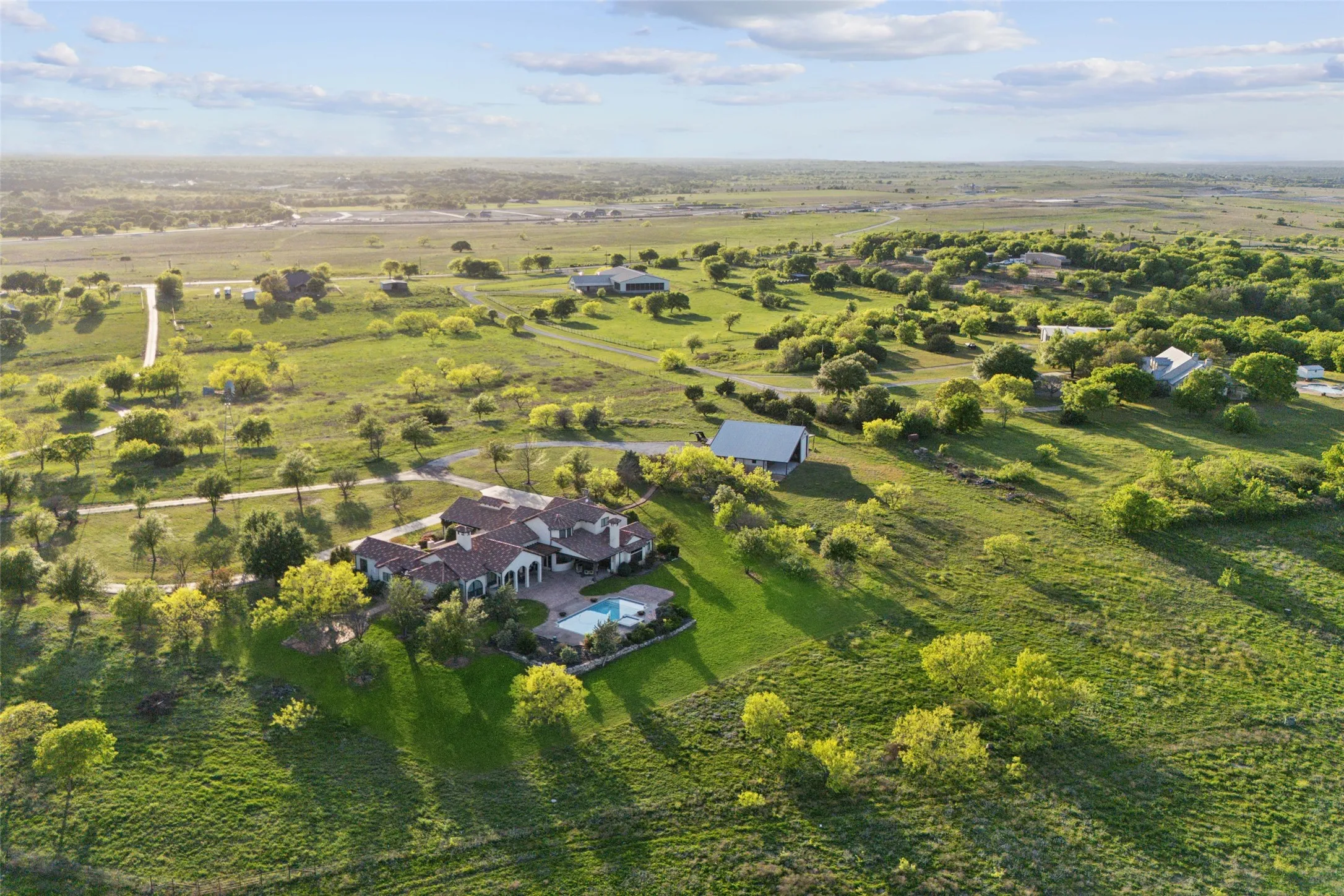 Single Family Residence For Sale in Parker County , 4473 Kelly Road, Aledo, Texas 76008, 5 Bedroom, 5 Bathroom, 3 Garage spaces, 4,763 Sqft, built in 2011, mls#21351122, Real Estate Agent in Aledo, Homes For Sale in Parker county, Homes For Sale in Aledo, Realtor in Aledo Texas, Real Estate Brokerage Independent Realty Texas, Luminita Cordes Realtor