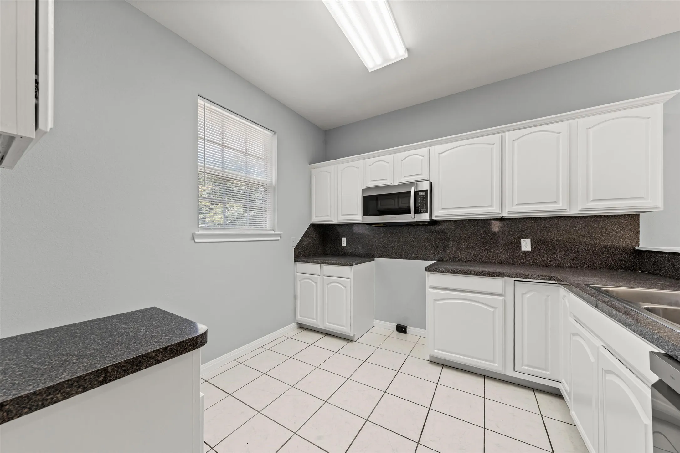 Single Family Residence For Sale in Mc Lennan County , 1206 N 15th Street, Waco, Texas 76707, 3 Bedroom, 2 Bathroom, 2 Garage spaces, 1,478 Sqft, built in 2007, mls#21357928, Real Estate Agent in Waco, Homes For Sale in Mc Lennan county, Homes For Sale in Waco, Realtor in Waco Texas, Real Estate Brokerage Independent Realty Texas, Luminita Cordes Realtor